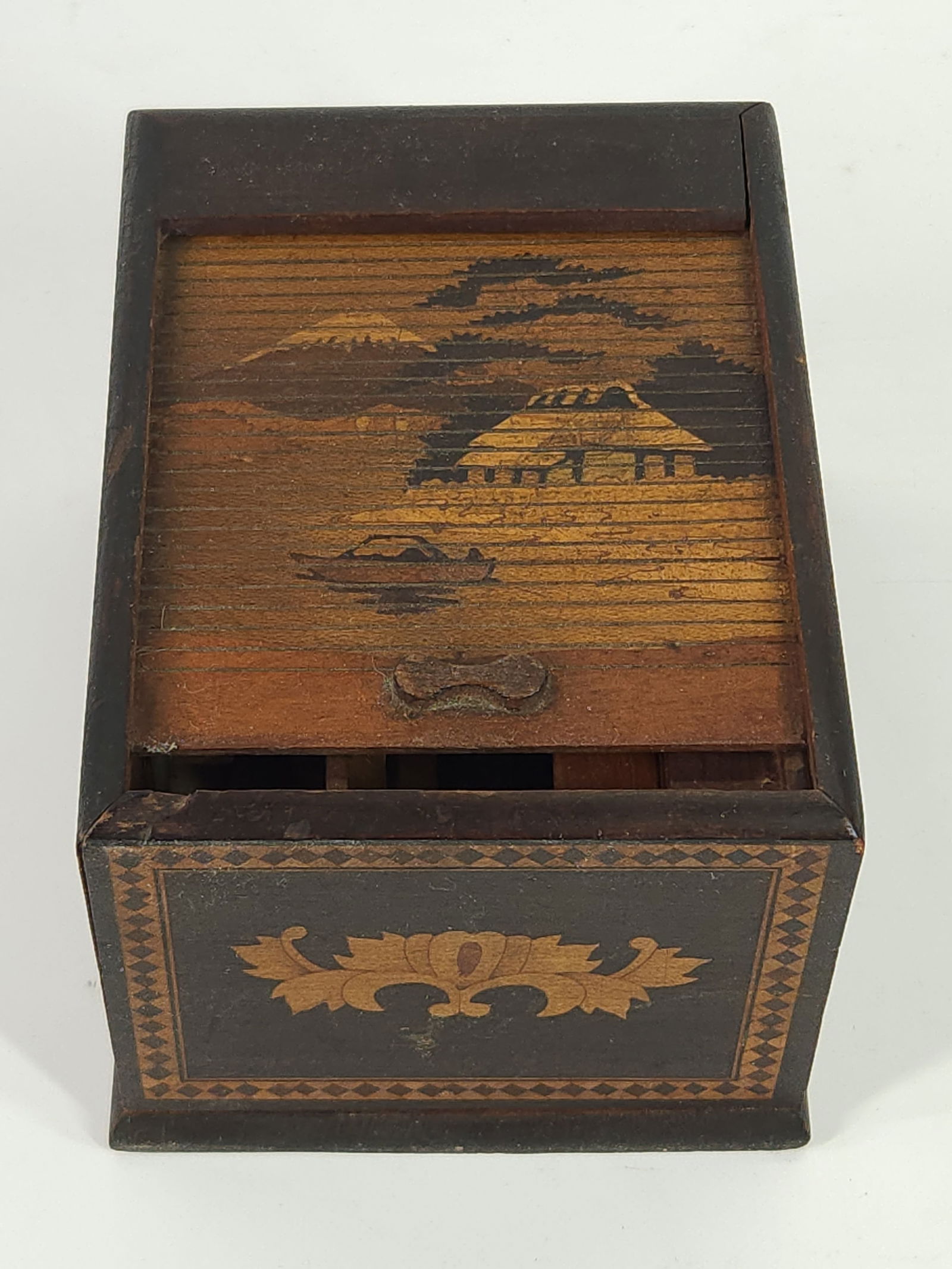ANTIQUE INLAID WOOD ORIENTAL CIGARETTE BOX (1 of 5)
