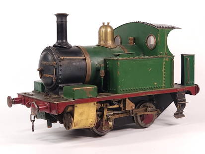 ANTIQUE 15" BRASS LIVE STEAM TRAIN ENGINE: REMAINS IN FAIR CONDITION, SHOWING WEAR THROUGHOUT. PAINT WEAR PRESENT. OIL & CREASE THROUGHOUT MECHANISM. HEAVY WEIGHS OVER 50 POUNDS.