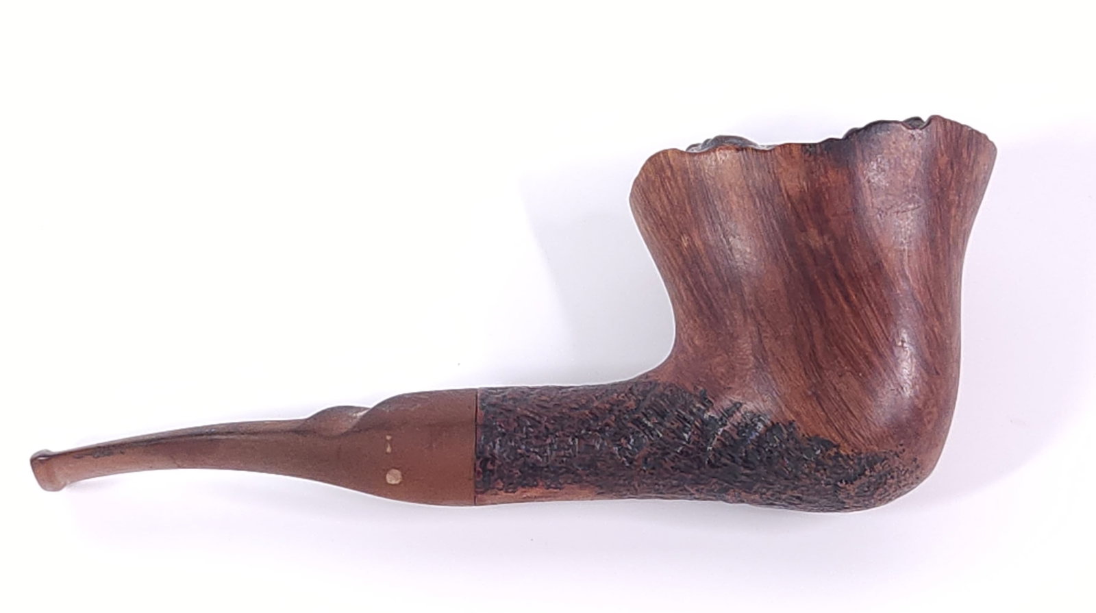 ANTIQUE WALNUT CARVED ESTATE SMOKING PIPE: REMAINS IN GOOD CONDITION, SHOWING ONLY SOME TYPICAL WEAR.