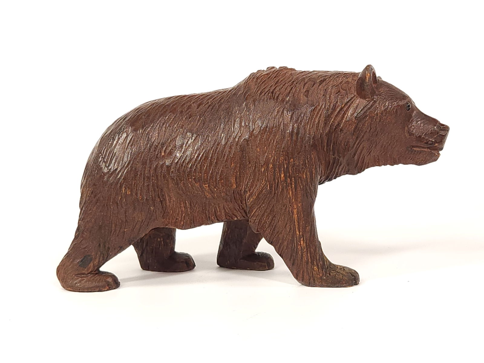 BLACK FOREST WOOD CARVED FIGURAL BEAR (1 of 5)