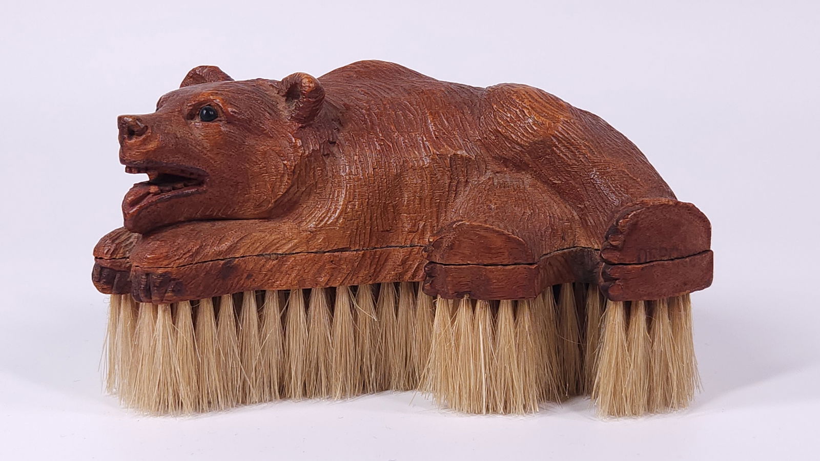 ANTIQUE BLACK FOREST CARVED BEAR BRUSH (1 of 5)