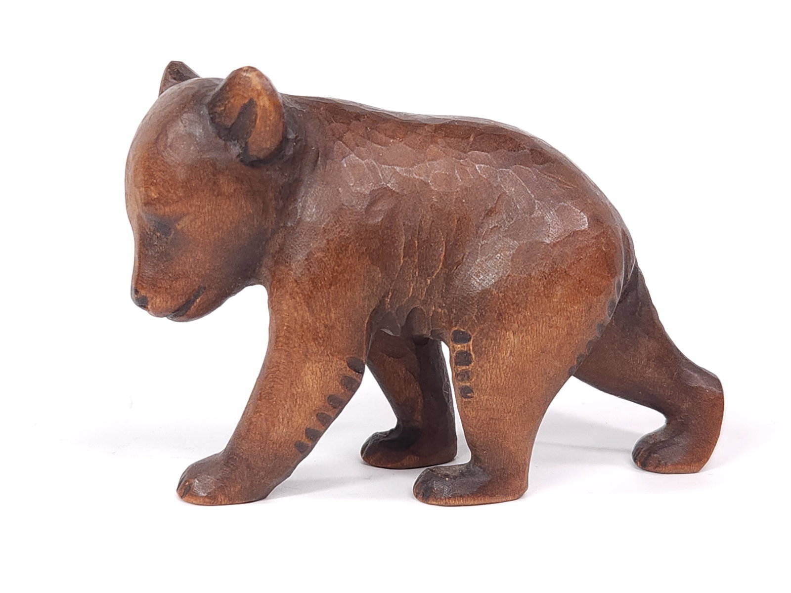 VINTAGE BEAR CUB WOOD CARVED FIGURINE (1 of 4)
