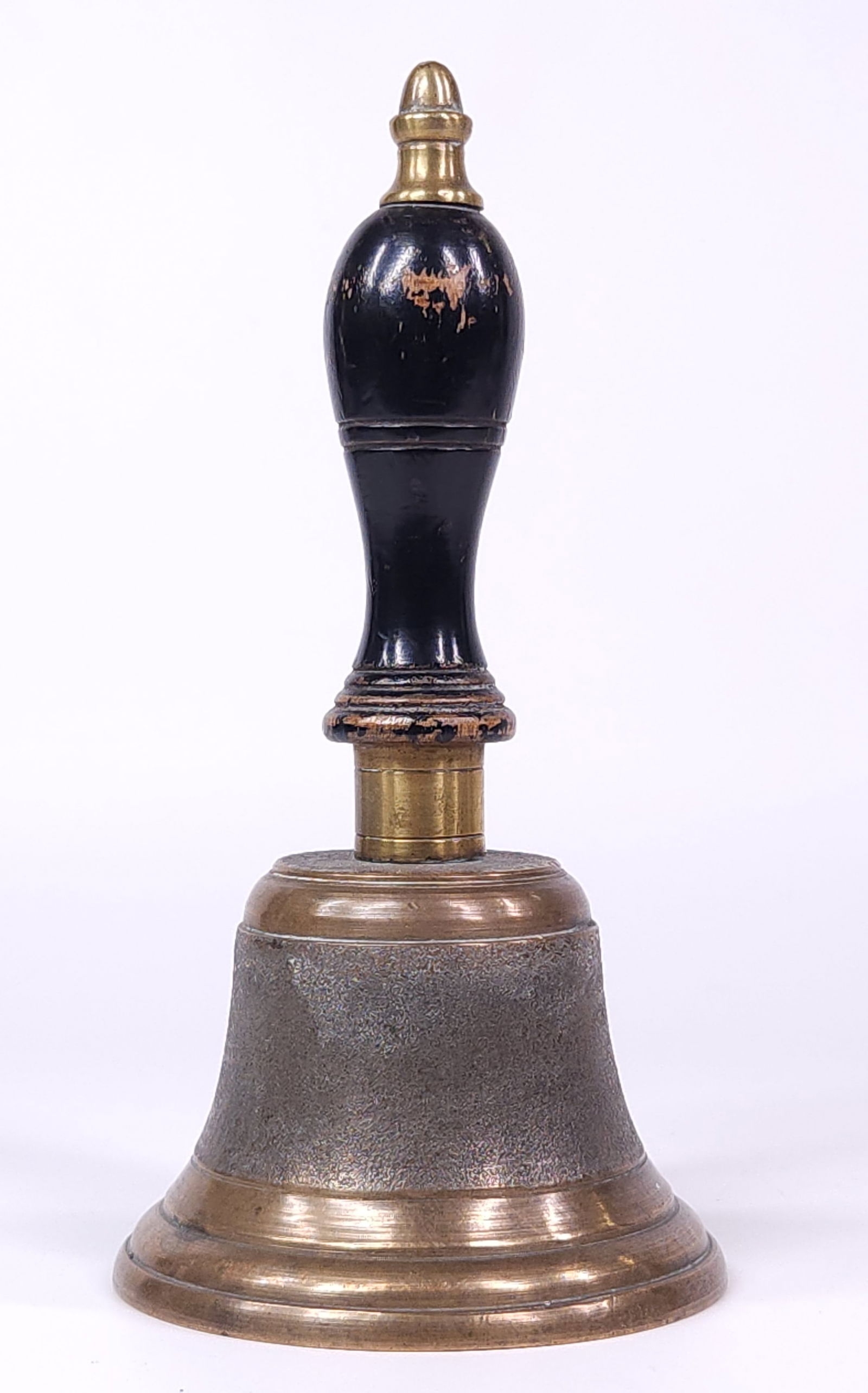 LARGE ANTIQUE BRASS SCHOOL CHURCH BELL: REMAINS IN GOOD USED CONDITION, SHOWING SOME TYPICAL WEAR.