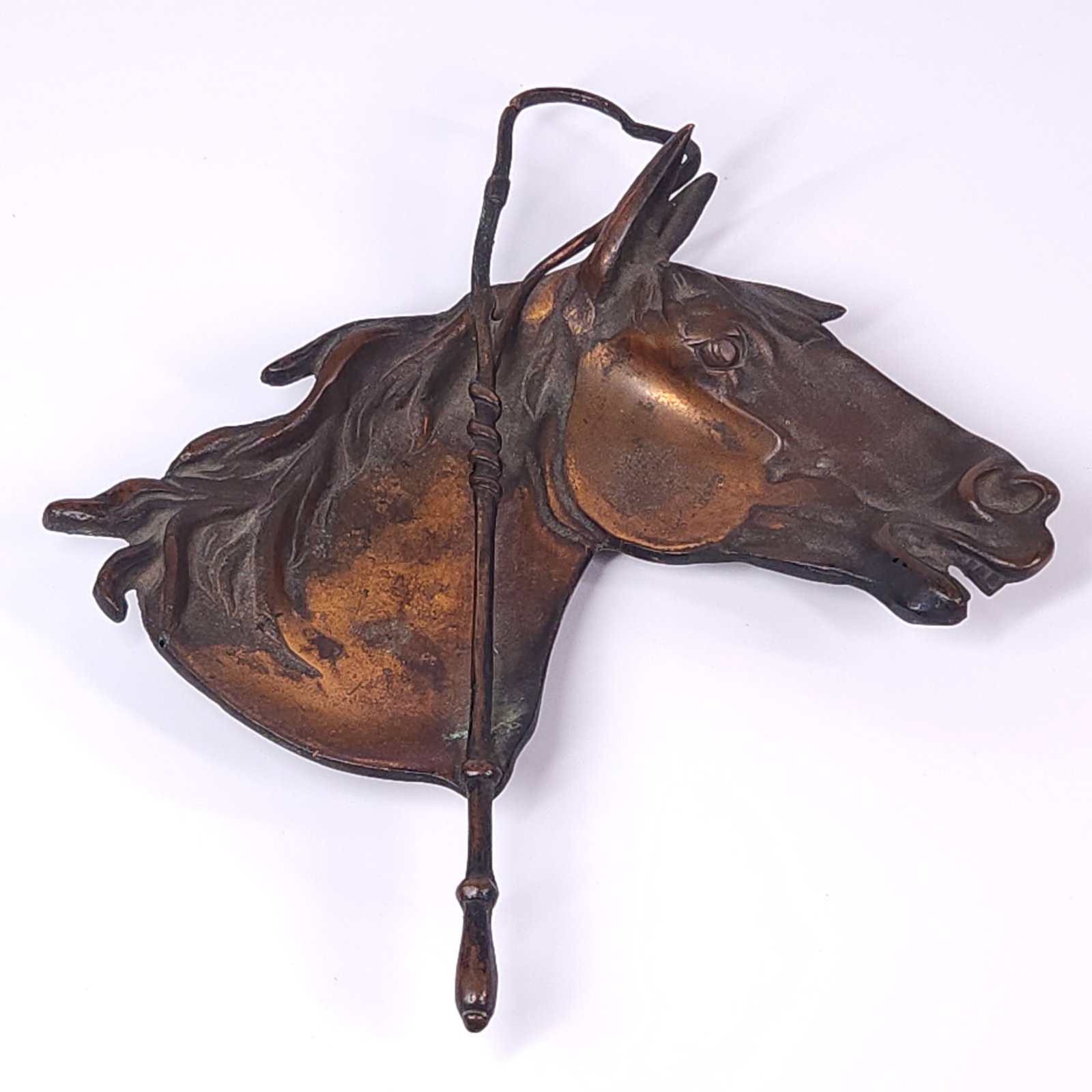 ST. LOUIS CAR CO. ADVERTISING EQUESTRIAN HORSE DISH: REMAINS IN GOOD CONDITION, SHOWING TYPICAL USAGE WEAR CONSISTENT WITH AGE.