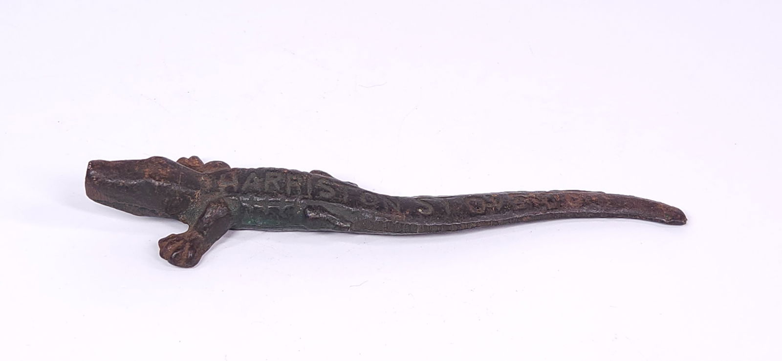 CAST IRON HARRISTON STOVES ALLIGATOR PAPERWEIGHT (1 of 5)