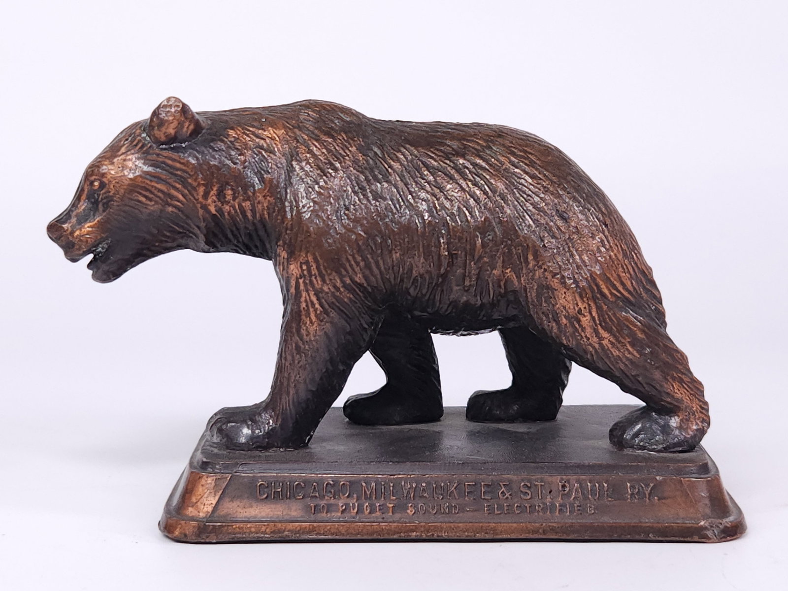 CHIC. MILW. & ST. PAUL RY. PUGET SOUND YELLOWSTONE PARK BEAR (1 of 5)