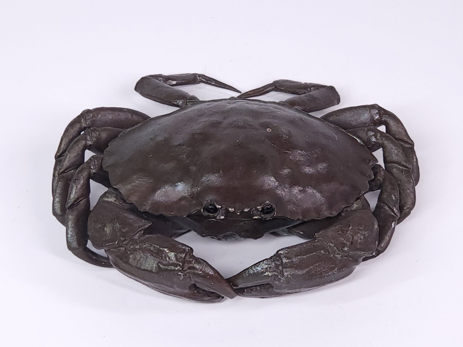 JAMES W. TUFTS PLATED CRAB LIDDED DRESSER BOX: REMAINS IN GOOD CONDITION, SHOWING ONLY SOME TYPICAL WEAR.