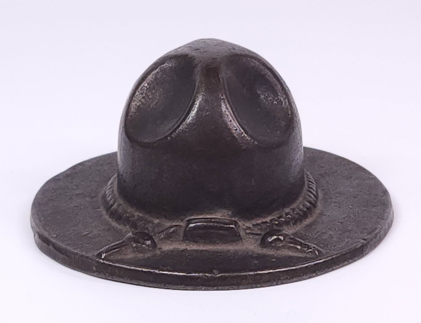 ANTIQUE CAST IRON CHANNON EMERY STOVE CO. QUINCY ILL. HAT: REMAINS IN FAIR TO GOOD CONDITION, SHOWING TYPICAL WEAR CONSISTENT WITH AGE AND USE.