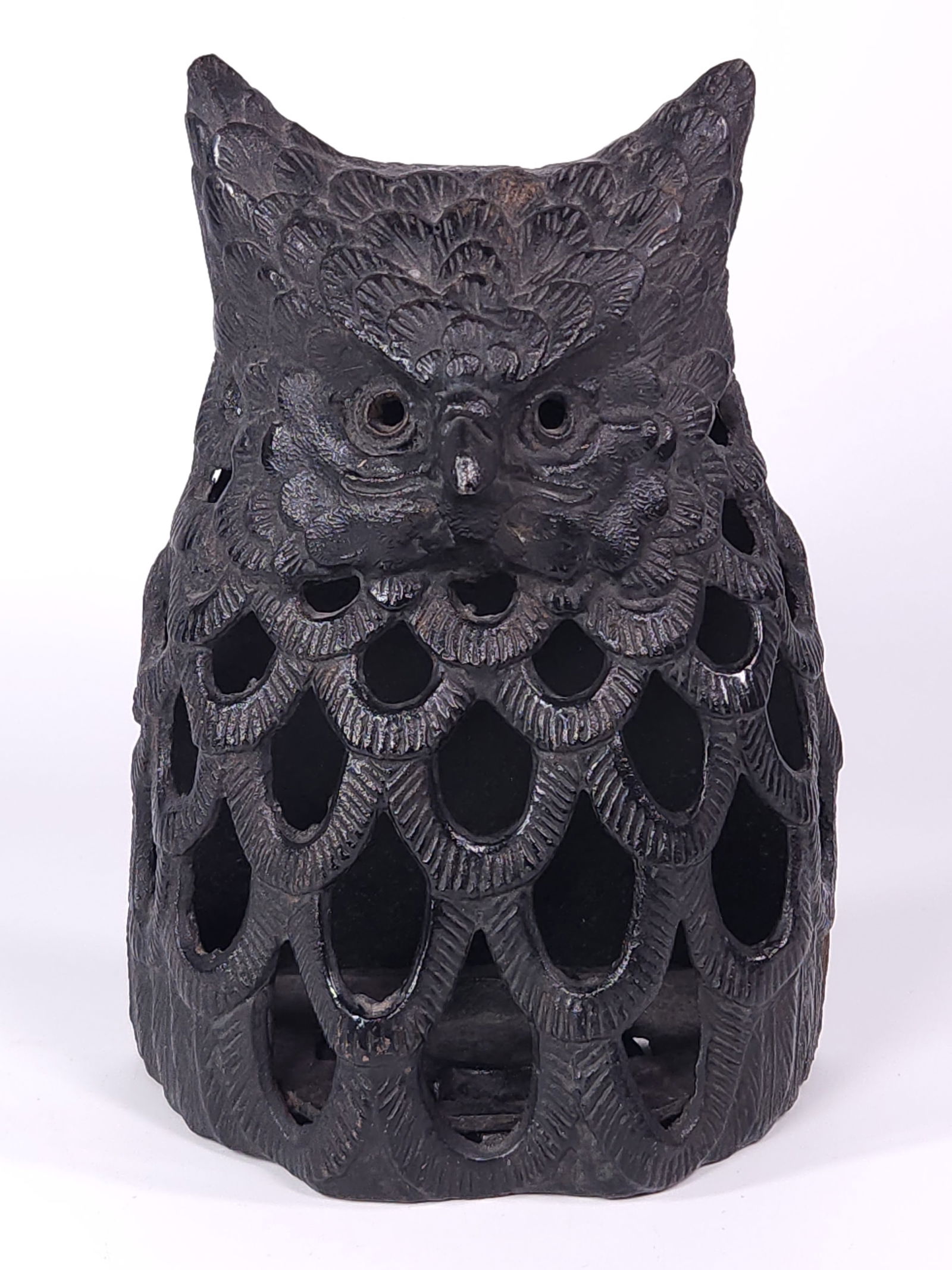 ANTIQUE CAST IRON OWL STRING HOLDER (1 of 5)