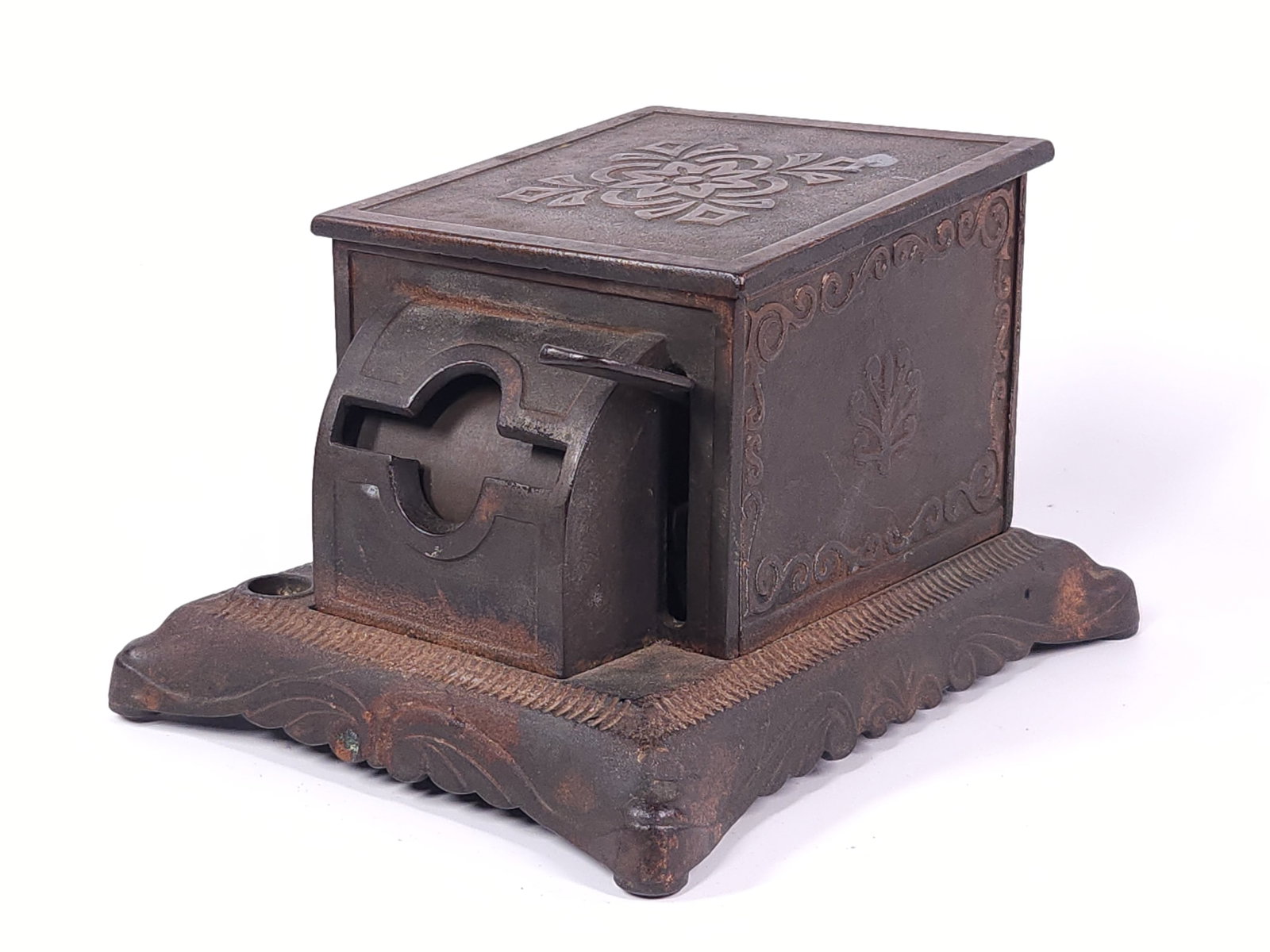 ANTIQUE GARRIS NOVELTY CAST IRON TABLE CIGAR LIGHTER STRIKER (1 of 7)