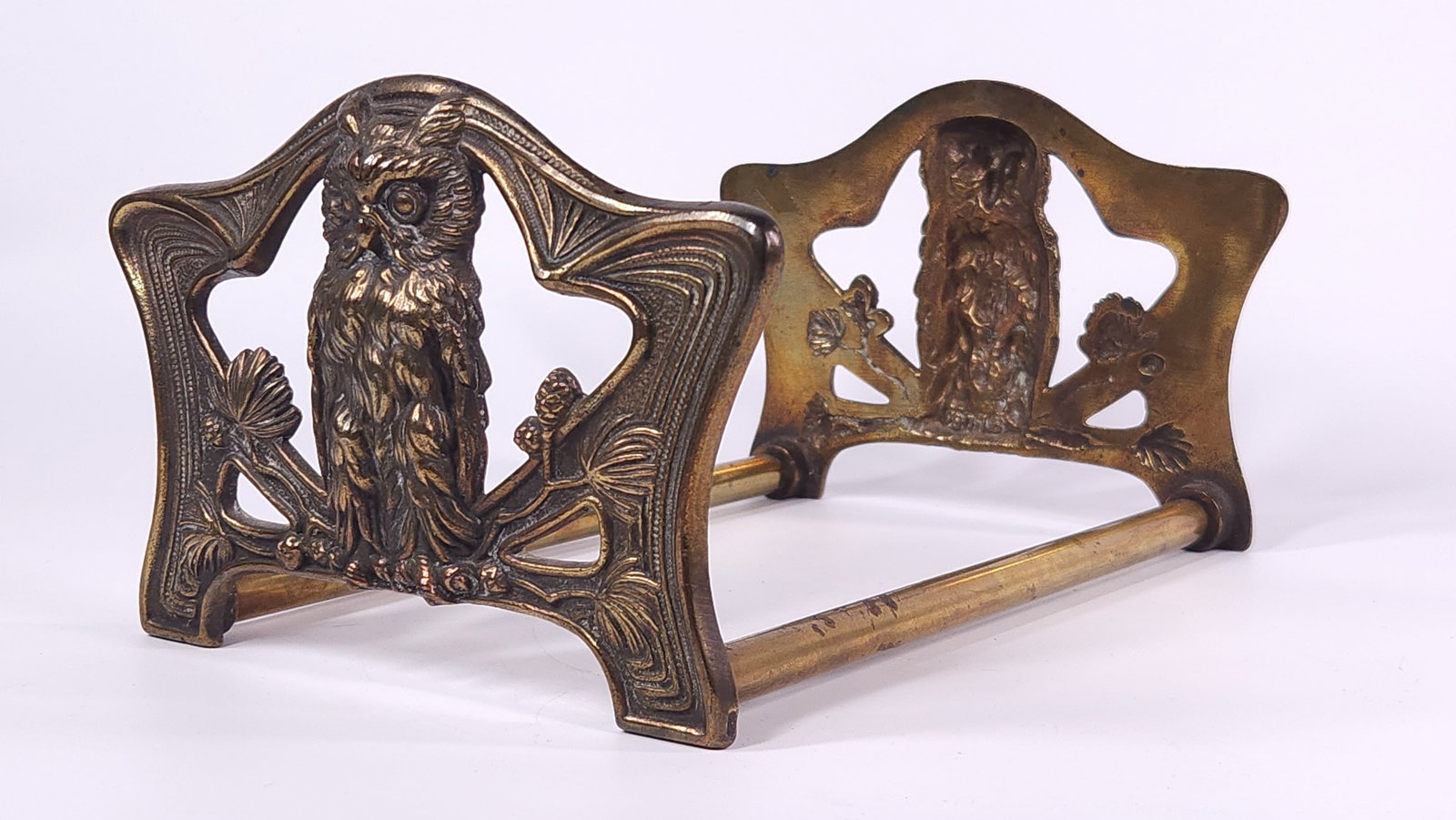 ANTIQUE BRASS OWL BOOKEND (1 of 4)