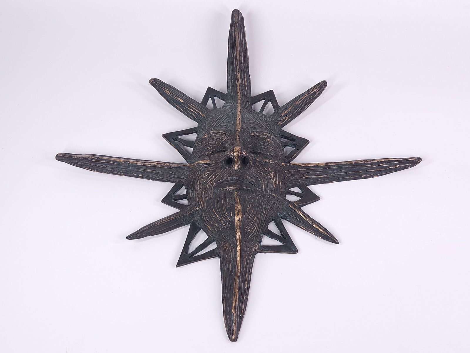 VINTAGE CAST BRONZE FIGURAL SUN WALL HANGING (1 of 6)