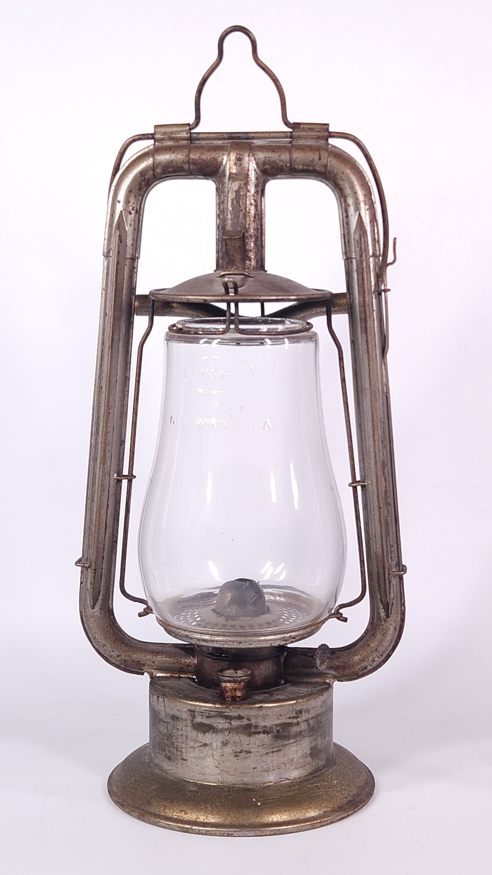 ANTIQUE DIETZ FIRE DEPARTMENT LANTERN (1 of 4)