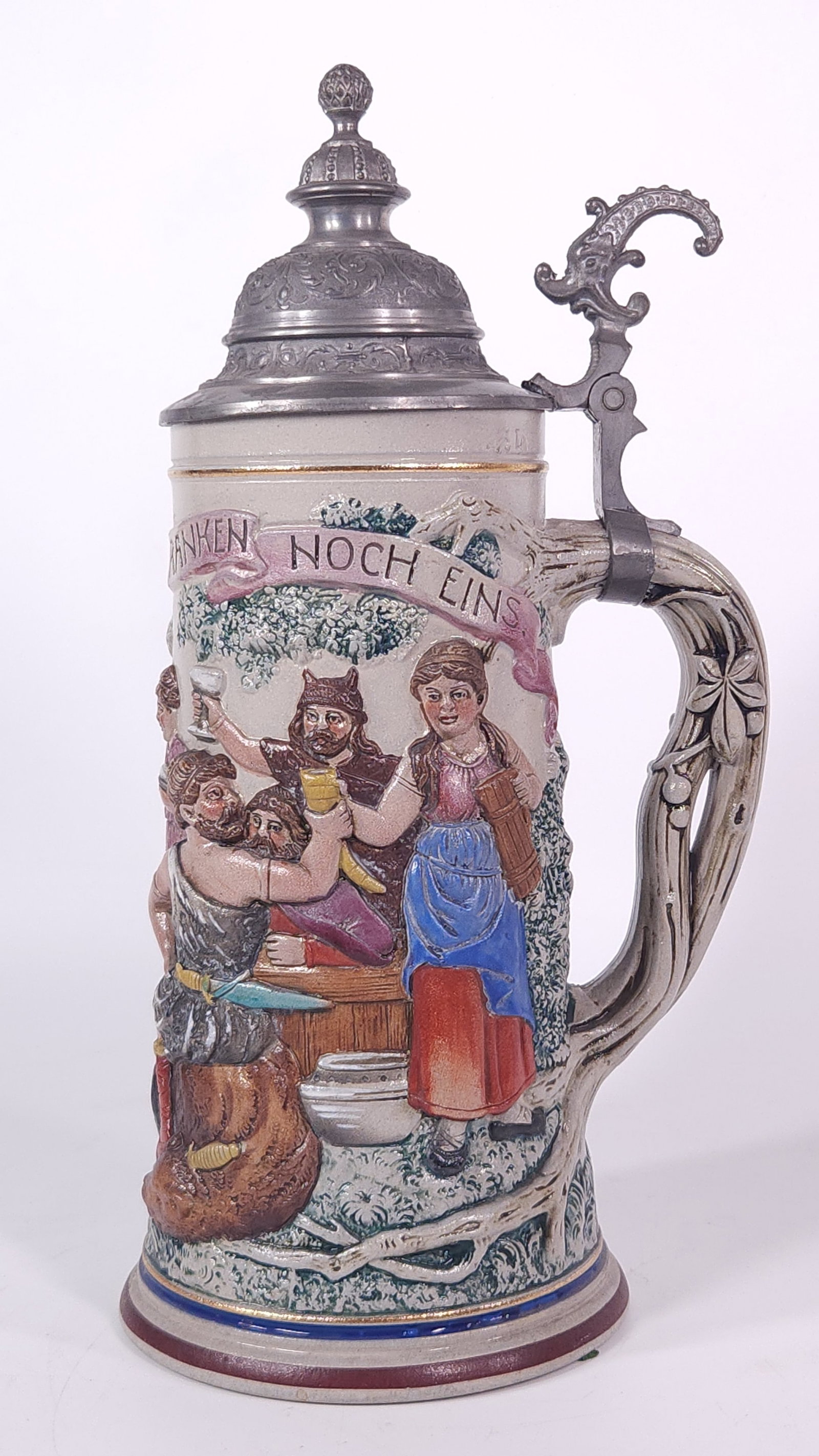 ANTIQUE GESCHÜTZT GERMAN STEIN TANKARD: REMAINS IN GOOD CONDITION, SHOWING SOME TYPICAL WEAR. NO CHIPS OR CRACKS.