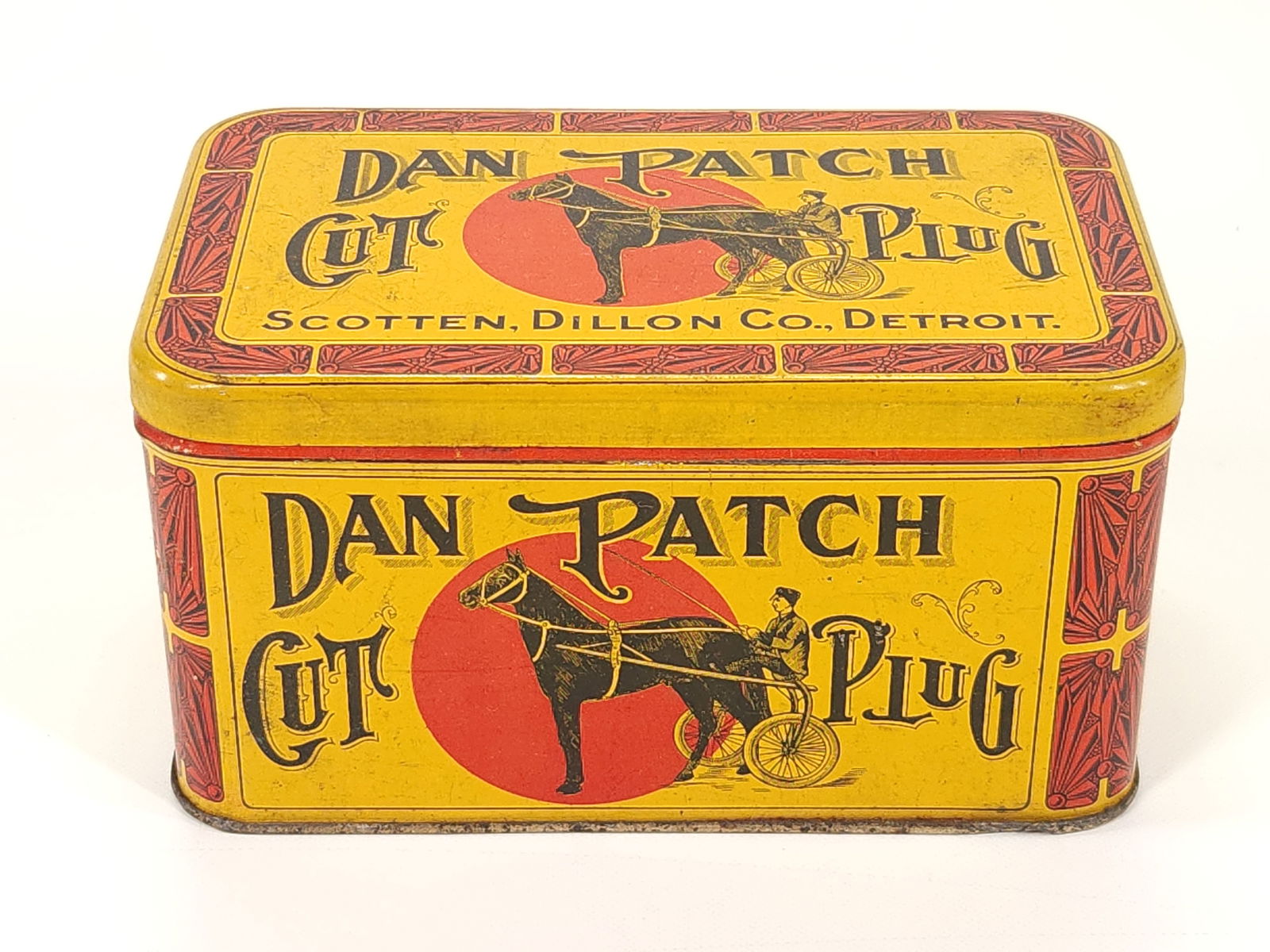 SCOTTEN DILLON CO. DAN PATCH SULKY CUT PLUG TOBACCO TIN (1 of 5)
