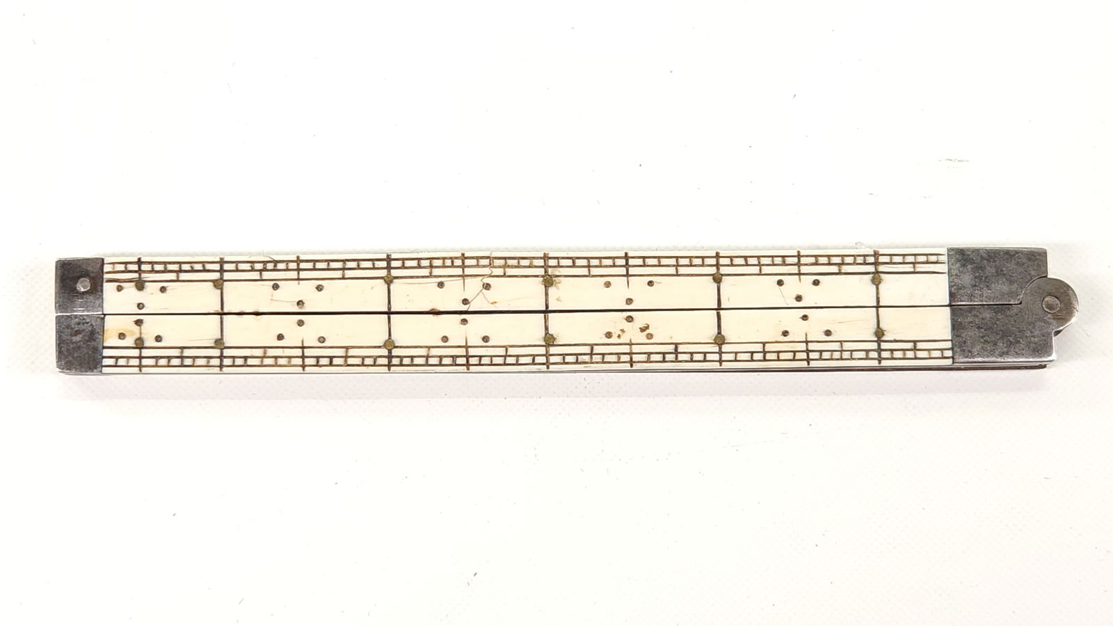 ANTIQUE BONE INLAID FOLDING KNIFE: REMAINS IN GOOD CONDITION, SHOWING SOME TYPICAL WEAR. DOES NOT OPEN ALL THE WAY.