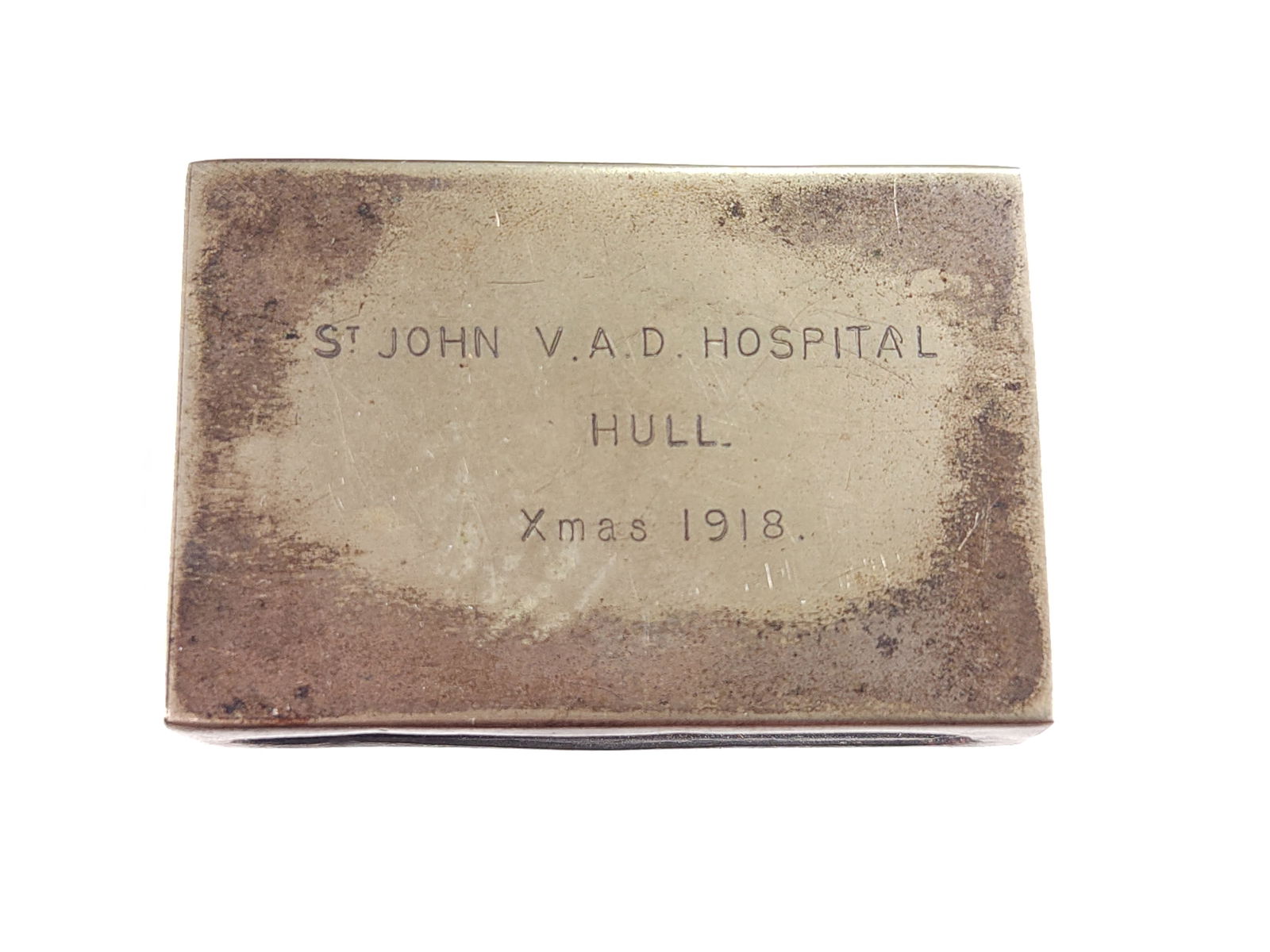 STERLING SILVER ST. JOHN V.A.D. HOSPITAL XMAS 1918 MATCH SAFE: REMAINS IN GOOD CONDITION, SHOWING SOME TYPICAL WEAR. NEEDS CLEANED.