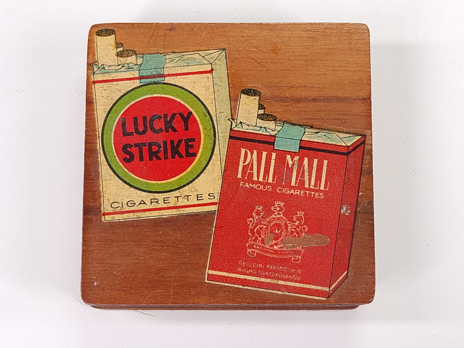 VINTAGE WOOD LUCKY STRIKE / PALL MALL MATCH SAFE (1 of 3)