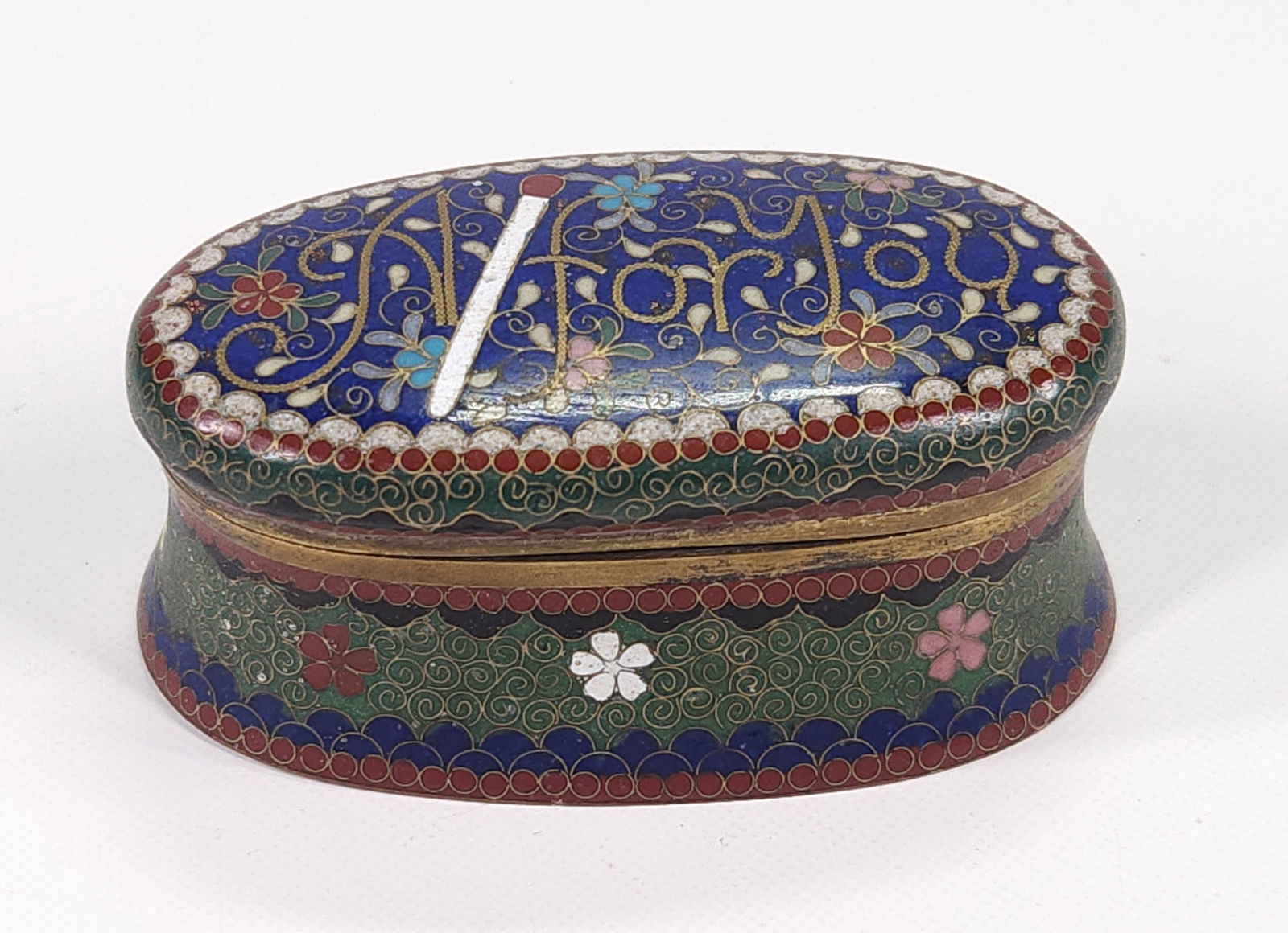 ANTIQUE CLOISONNE "ALL FOR YOU" MATCH SAFE: REMAINS IN GOOD CONDITION, SHOWING SOME TYPICAL WEAR.