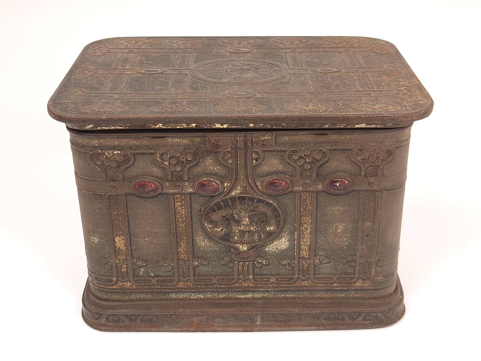 ANTIQUE CIGARETTE TOBACCO TIN: REMAINS IN POOR TO FAIR CONDITION SHOWING WEAR. LABEL UNABLE TO READ.