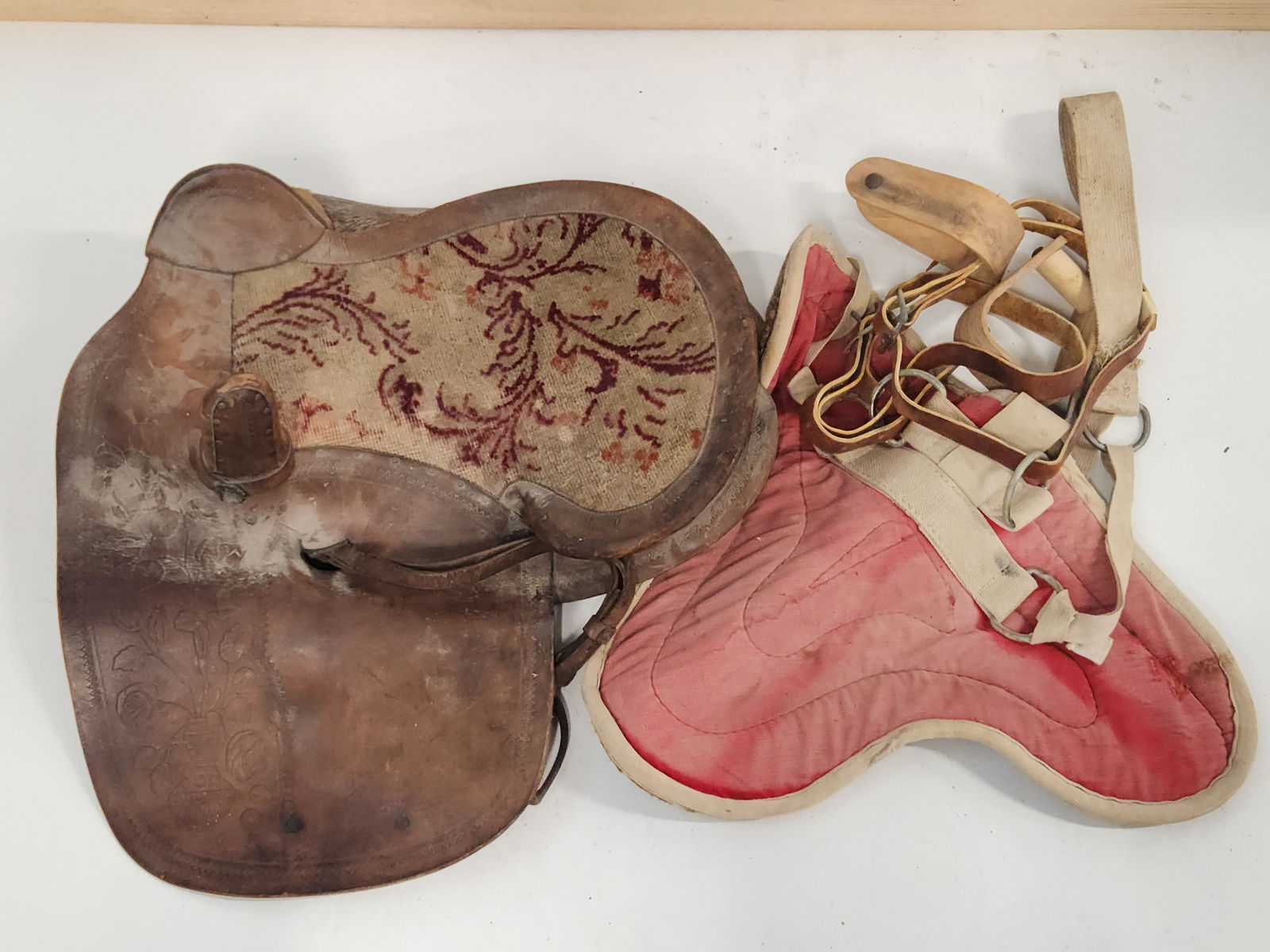 LEATHER SIDE SADDLE WITH TAPESTRY SEAT (1 of 4)