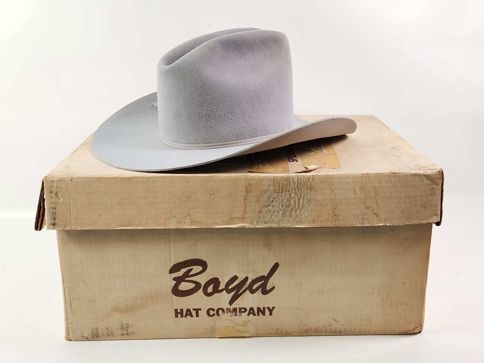 BOYD FELT COWBOY HAT WITH BOX: REMAINS IN GOOD CONDITION WITH ORIGINAL BOX