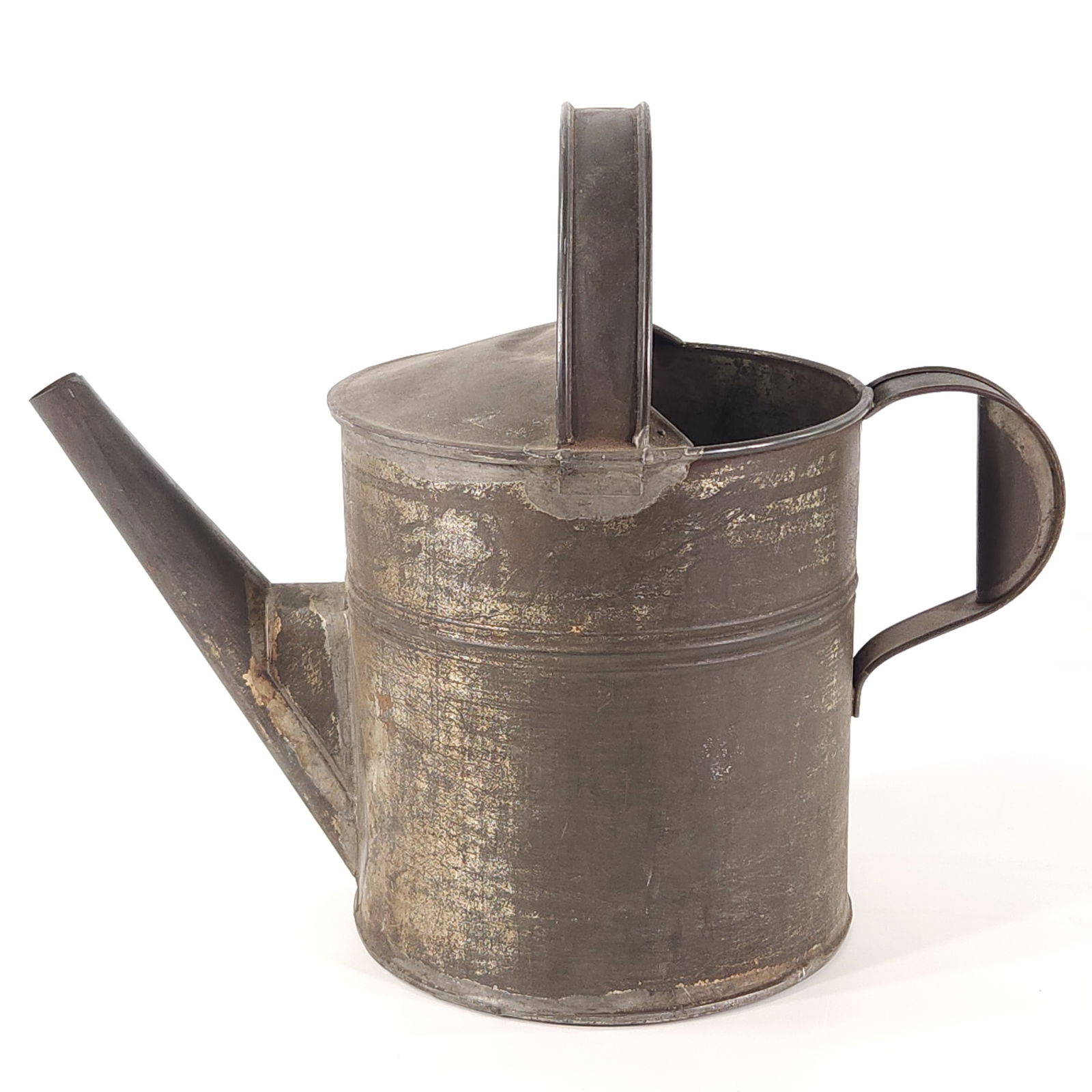 ANTIQUE NORFOLK & WESTERN WATERING CAN: REMAINS IN GOOD CONDITION, SHOWING SOME TYPICAL WEAR.