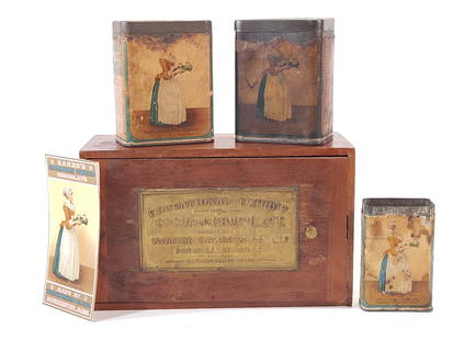 EDUCATIONAL EXHIBIT WALTER BAKER & CO. CHOCOLATE SALESMANS BOX: REMAINS IN GOOD CONDITION, SHOWING SOME TYPICAL WEAR. INCLUDES 4 TINS W/ PAPER LABELS. LABELS SHOWING WEAR. 2 EMPTY CHOCOLATE WRAPPERS, WRAPPED AROUND A PIECE OF WOOD. ALSO INCLUDES BAKERS CHOCOLATE