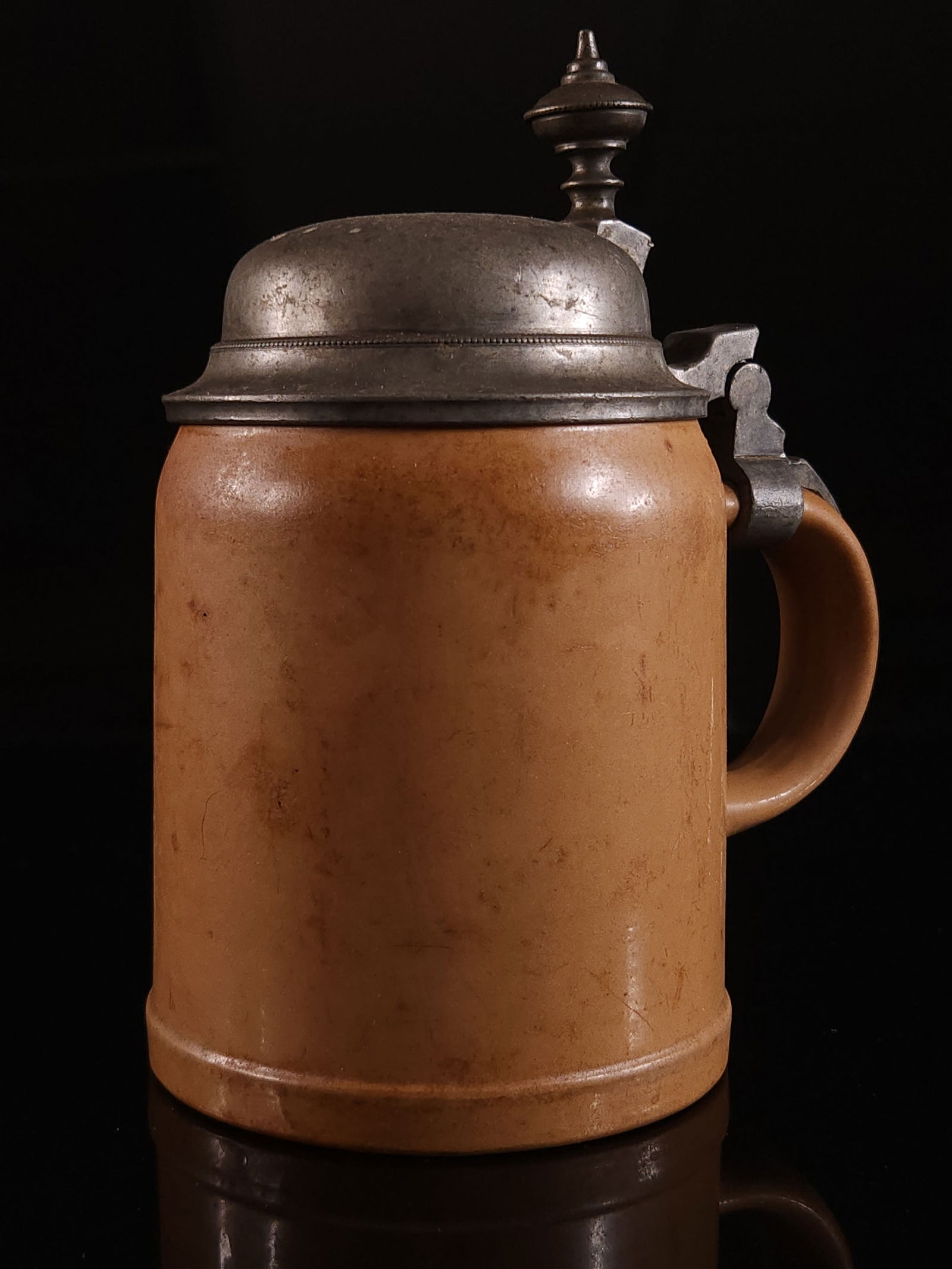 ANTIQUE GERMAN STEIN W/ PEWTER LID (1 of 4)