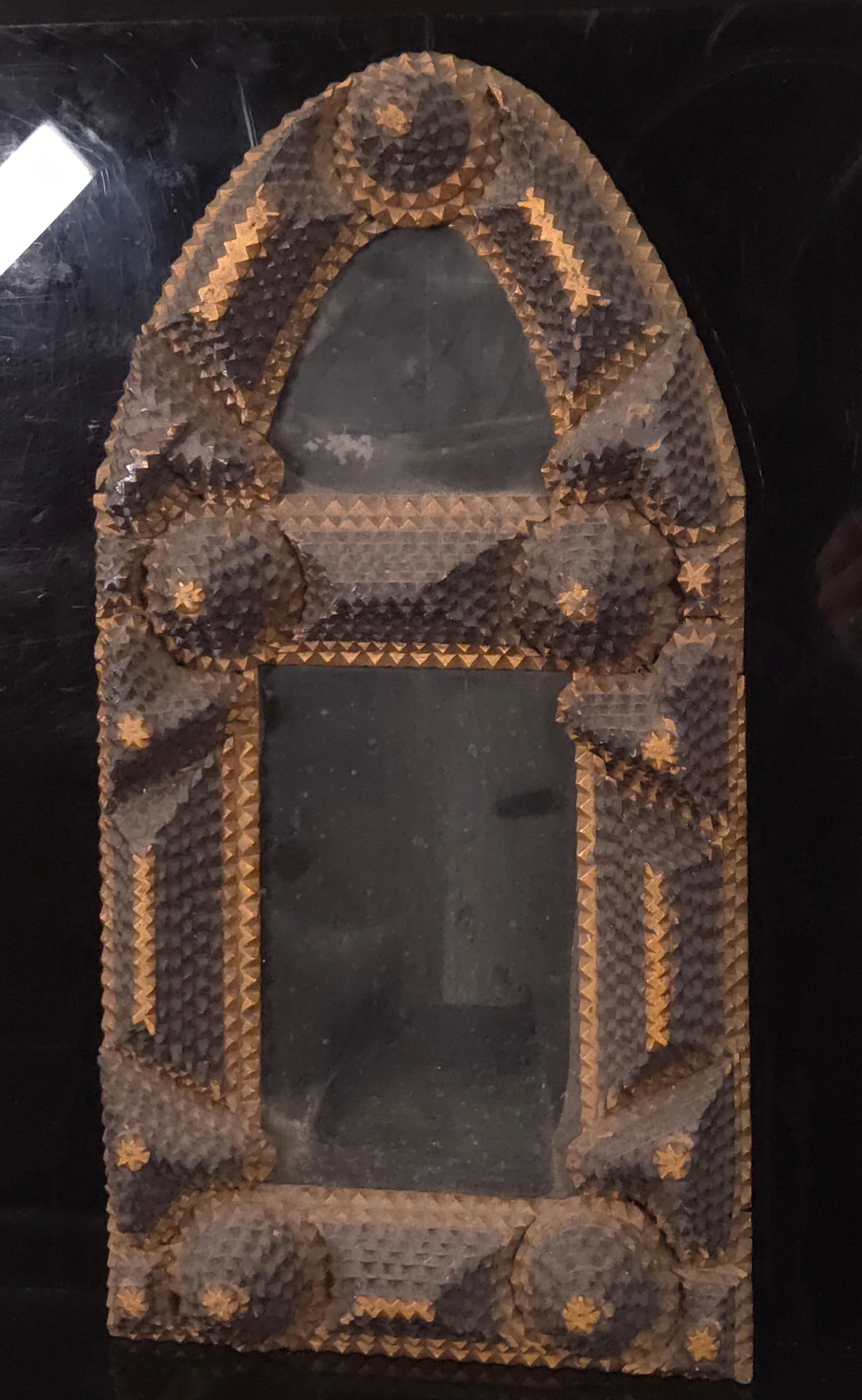 ANTIQUE TRAMP ART GOLD & BROWN CLOCK CASE FRONT (1 of 4)