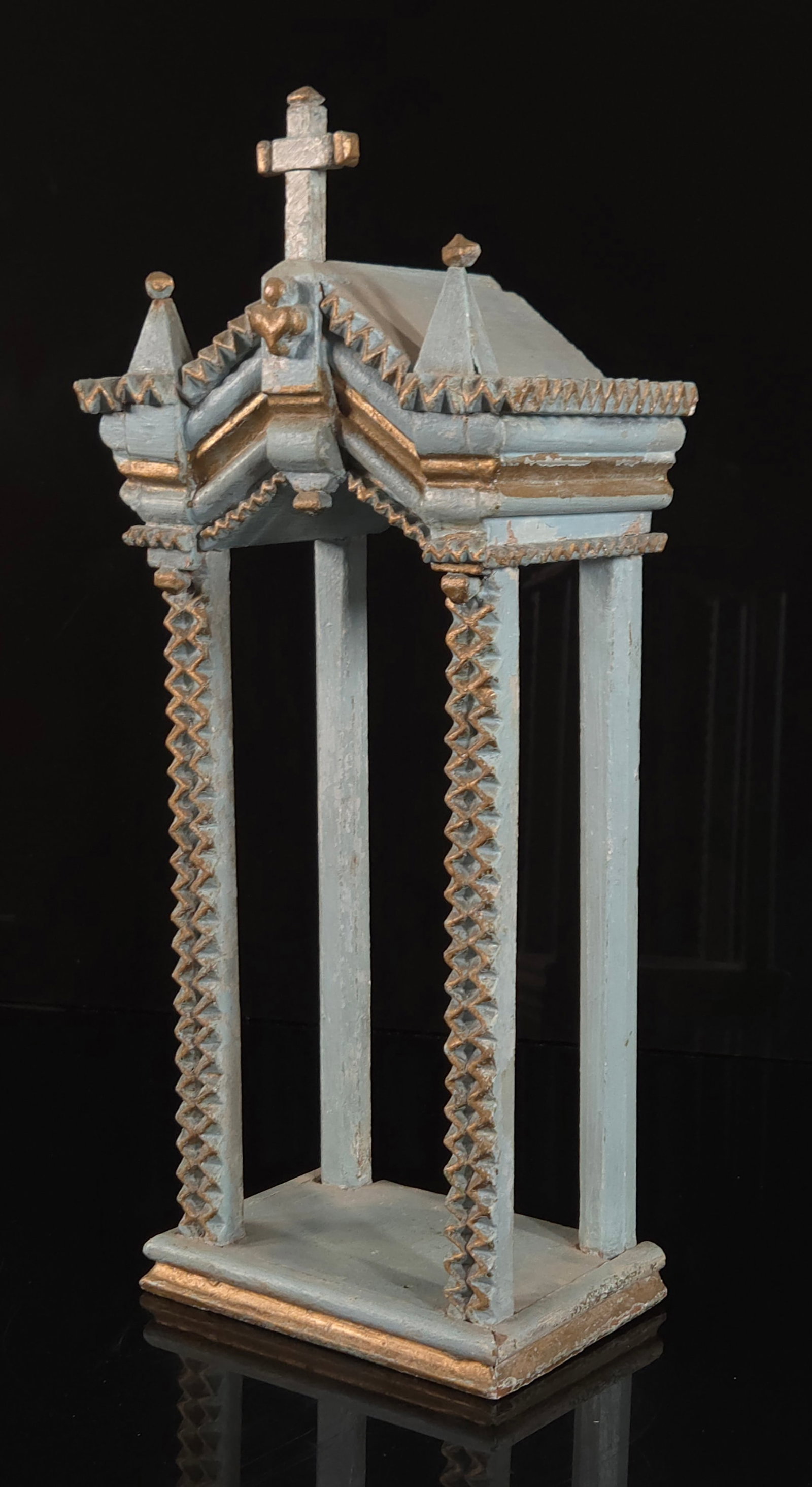 VINTAGE FOLK ART TRAMP ART RELIGIOUS DISPLAY (1 of 3)