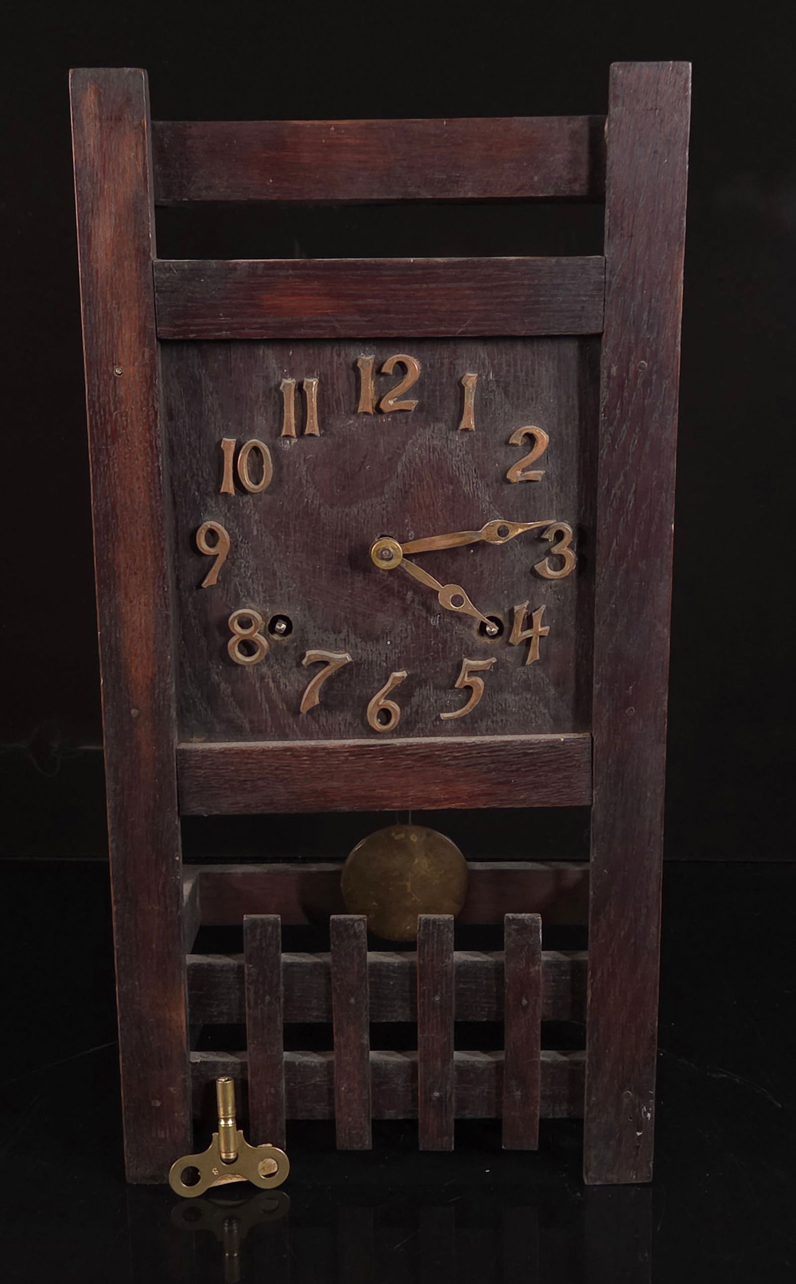 ANTIQUE OAK ARTS & CRAFTS WALL CLOCK (1 of 3)