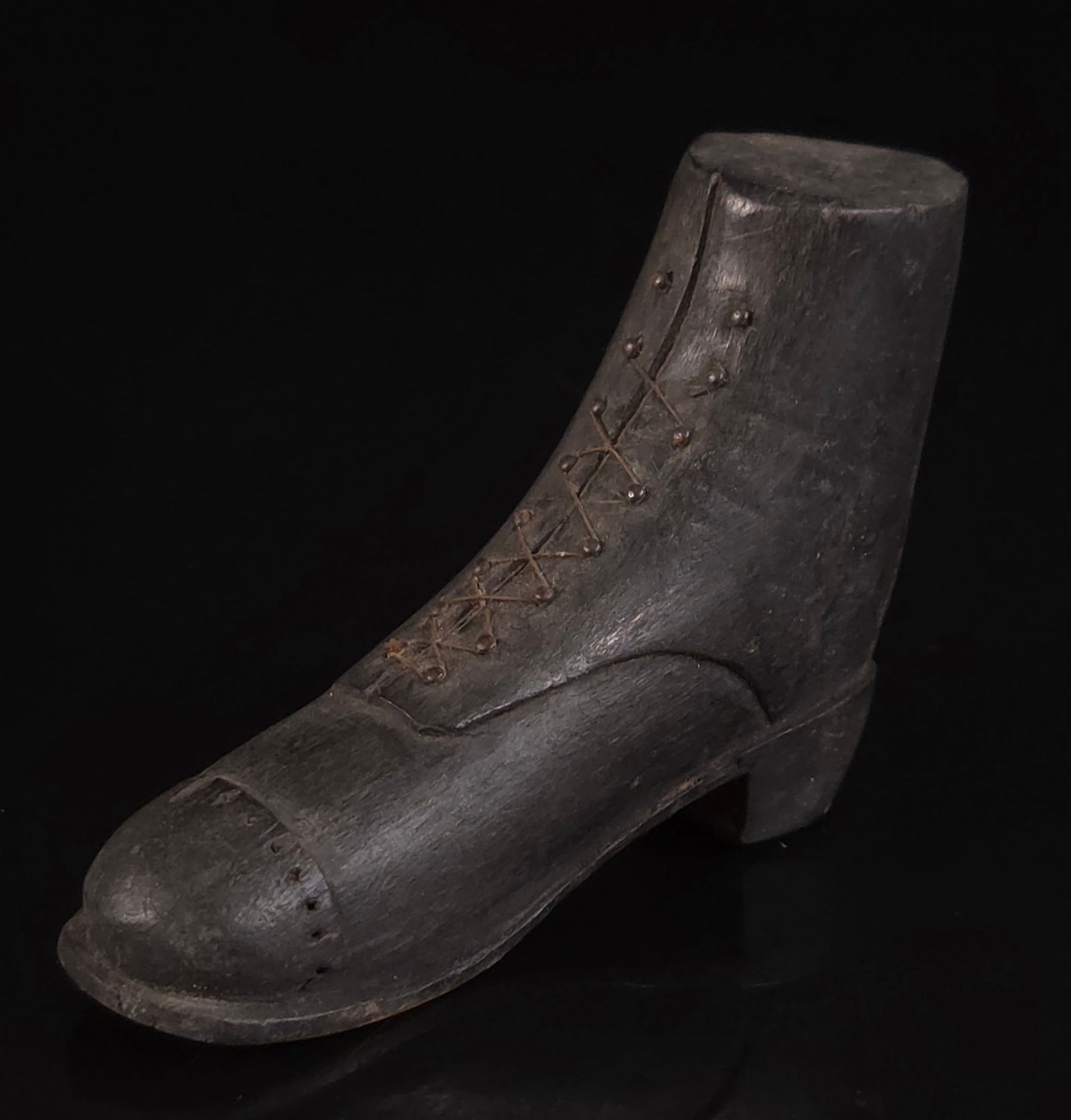 FINE 1902 CARVED MINIATURE BOOT W/ METAL LACES (1 of 4)