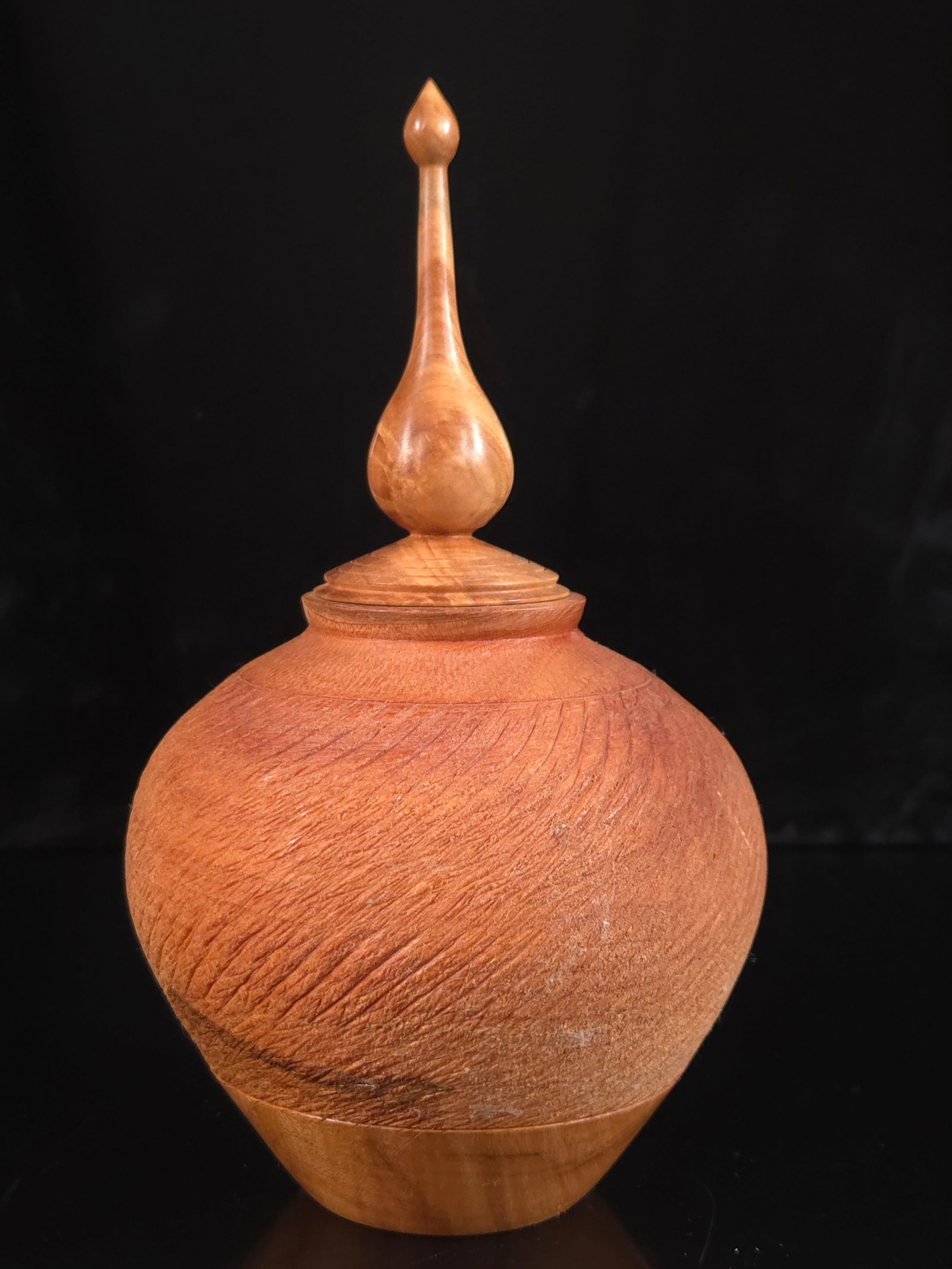 2015 MIKE FREITAG NORWAY MAPLE TURNED JAR W/ LID: REMAINS IN VERY GOOD CLEAN CONDITION. 4 INCHES BY 4 INCHES.
