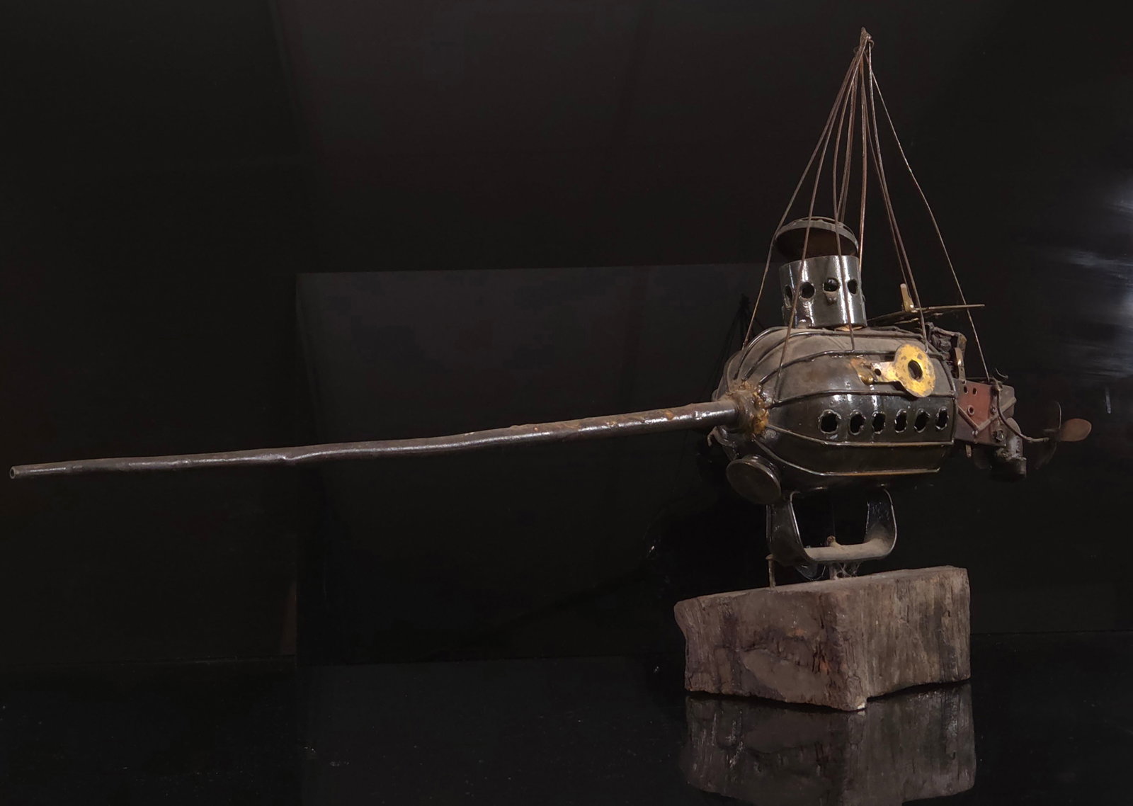 UNSIGNED METAL STEAMPUNK DIRIGIBLE FLYING MACHINE (1 of 5)