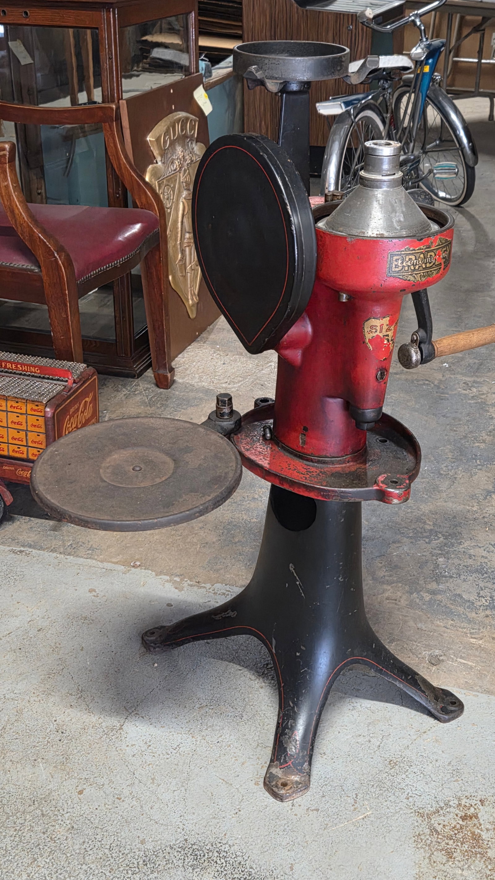 ANTIQUE CAST IRON FAIRBANKS SCALE (1 of 6)