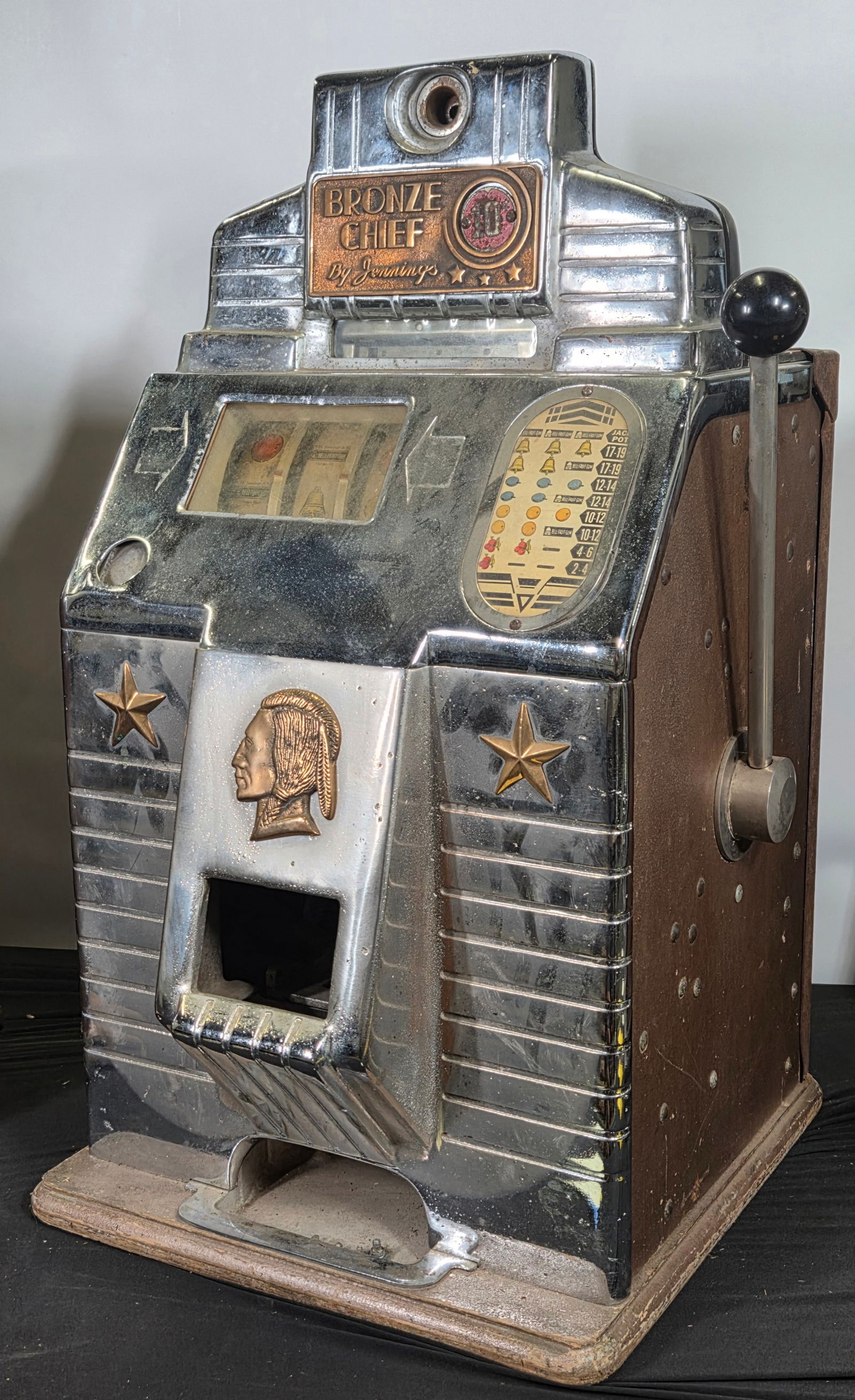 JENNINGS 10 CENT BRONZE CHIEF SLOT MACHINE (1 of 7)