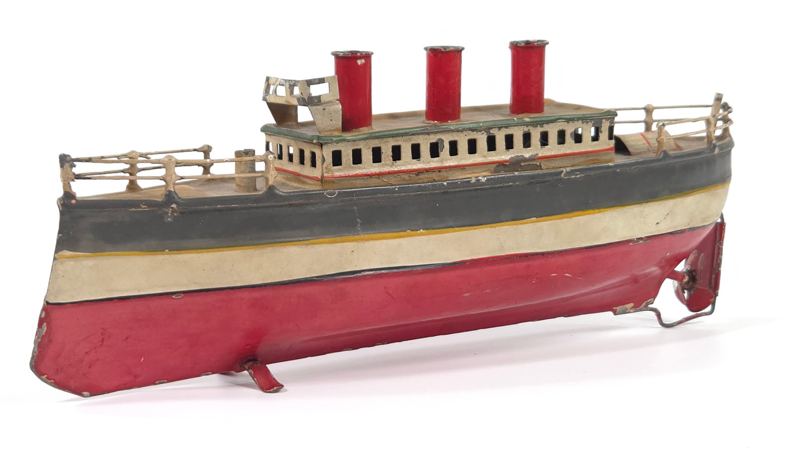 ANTIQUE TIN HAND PAINTED WIND UP BOAT (1 of 6)
