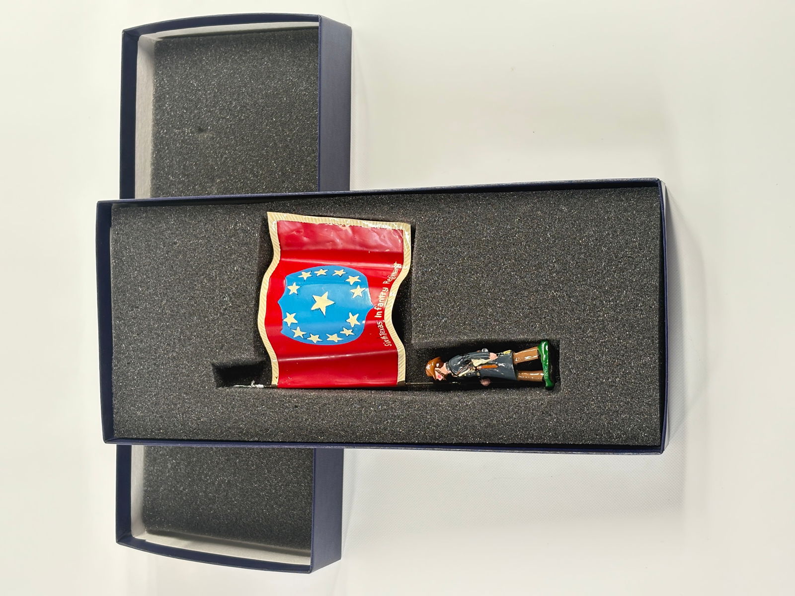 EDMUNDS 6TH TEXAS REGT. TRANS-MISSISSIPPI FLAG: REMAINS IN VERY GOOD CONDITION, SHOWING SOME WEAR FROM INSERT, NEED WIPED DOWN. BOX SHOWING SOME WEAR.