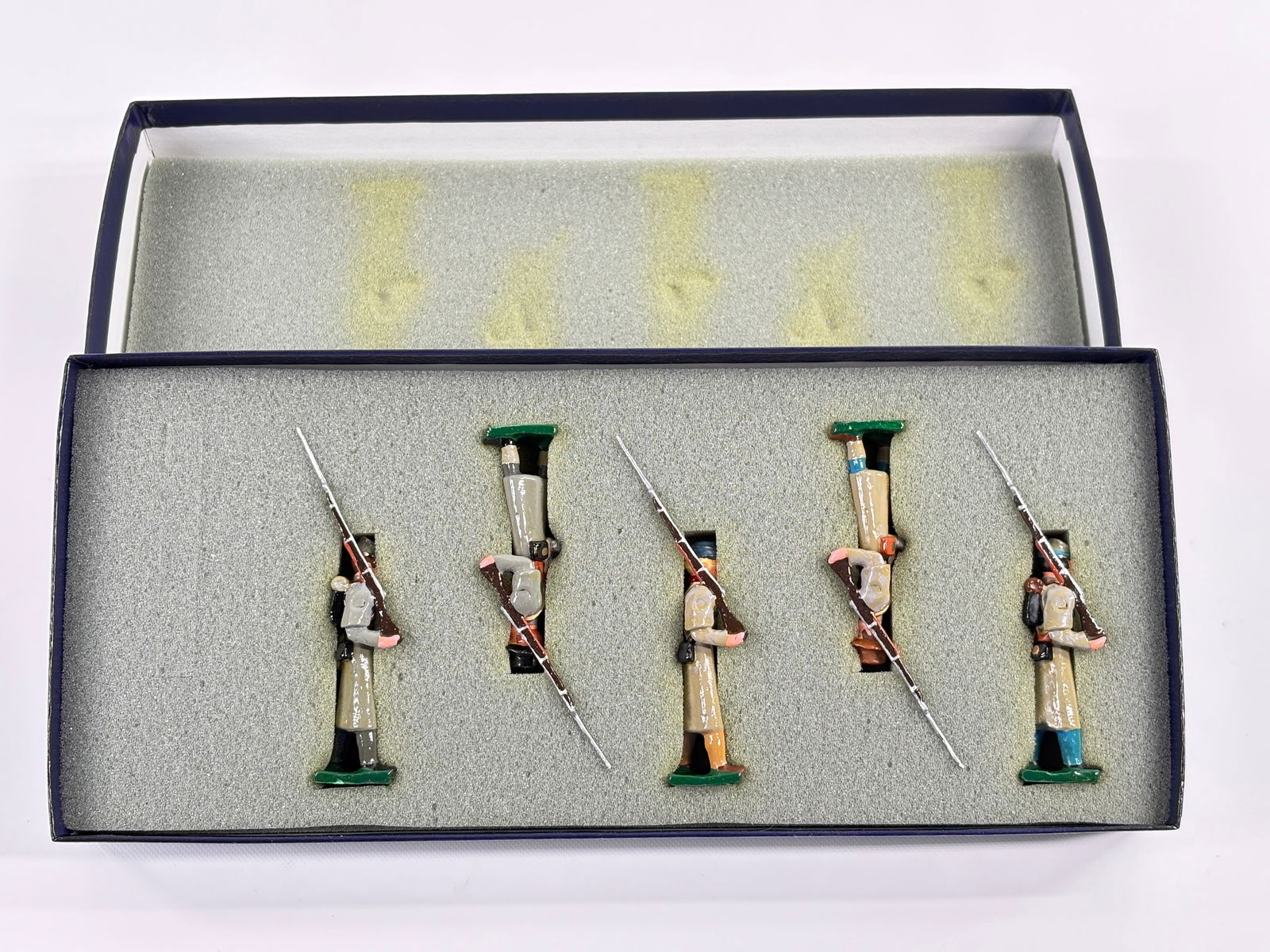 EDMUNDS 1ST KENTUCKY INFANTRY IN WINTER COATS (1 of 5)