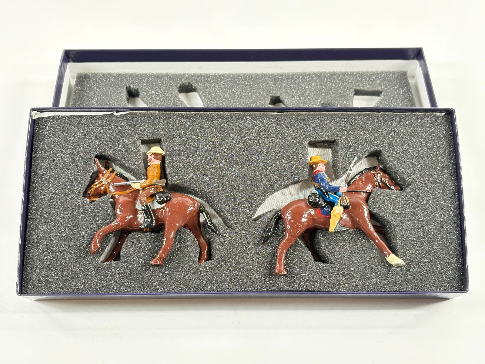 EDMUNDS 4TH CAVALRY ARIZONA CAMPAIGN MOUNTED (1 of 5)