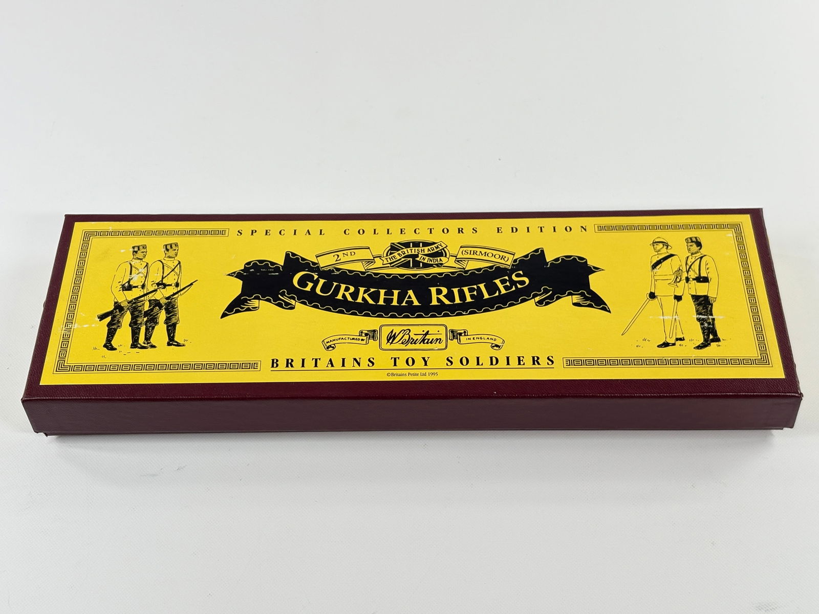 W. BRITAIN 2ND SIRMOOR GURKHA RIFLES SET: REMAINS IN VERY GOOD CONDITION WITH BOX. BOX SHOWING ONLY SOME STORAGE WEAR.