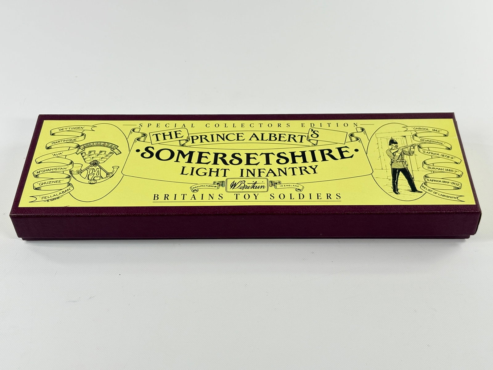 W. BRITAIN THE PRINCE ALBERT'S SOMERSETSHIRE LIGHT INFANTRY: REMAINS IN VERY GOOD CONDITION WITH BOX. BOX SHOWING ONLY SOME STORAGE WEAR.