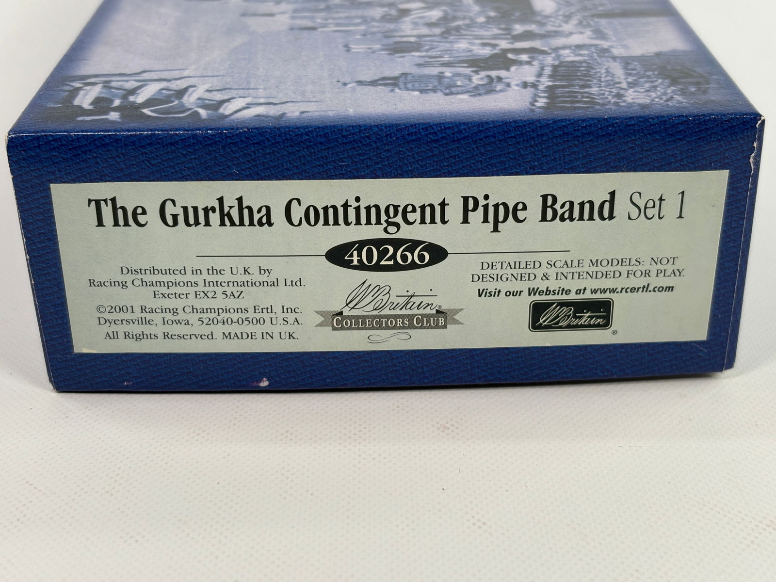 W. BRITAIN CC 40266 GURKHA CONTINGENT PIPE BAND SET 1 (1 of 4)