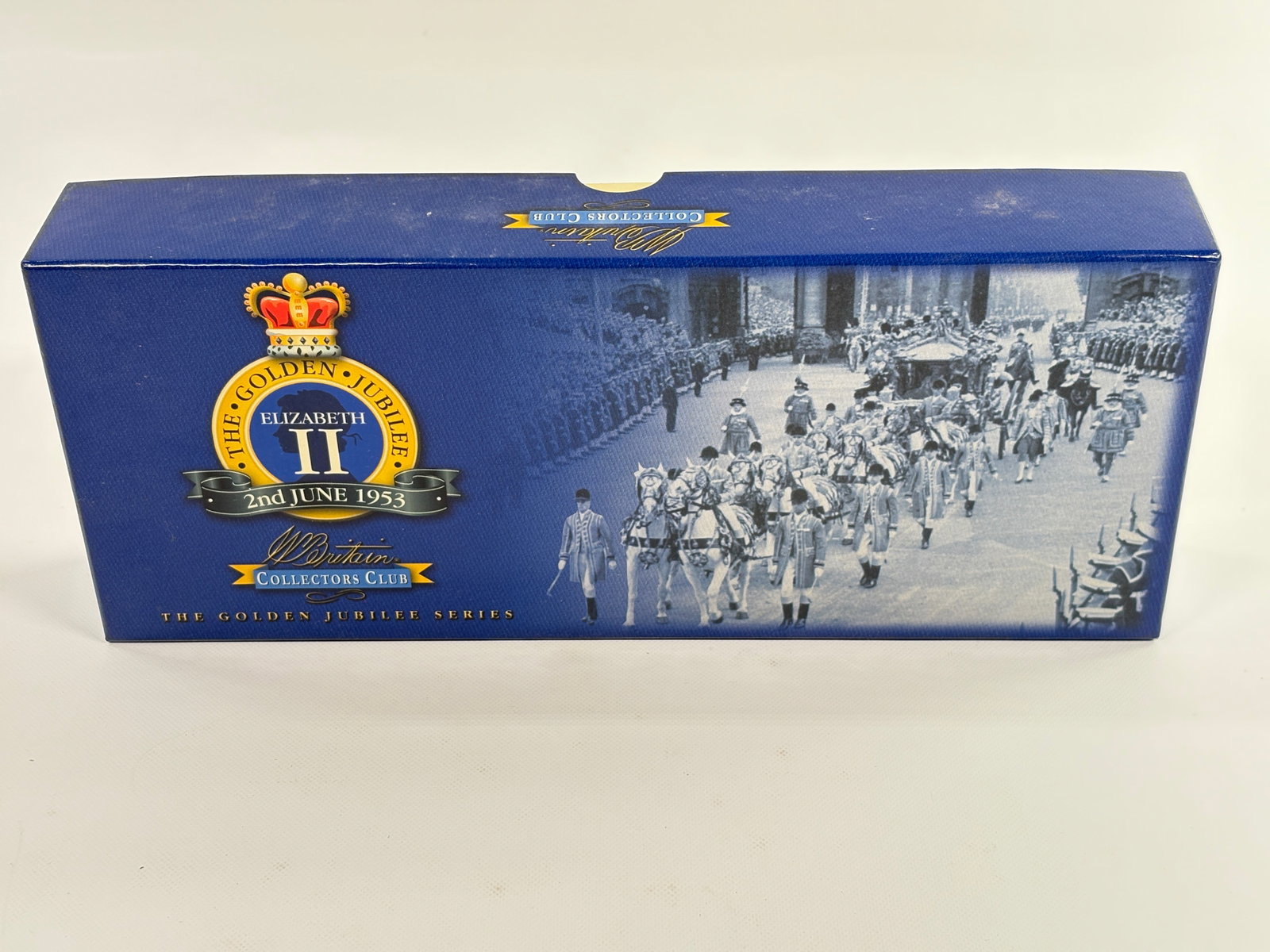 W. BRITAIN CC 40341 ROYAL MILITARY ACADEMY PRESENT ARMS: REMAINS IN VERY GOOD CONDITION WITH BOX. BOX SHOWING ONLY SOME STORAGE WEAR.