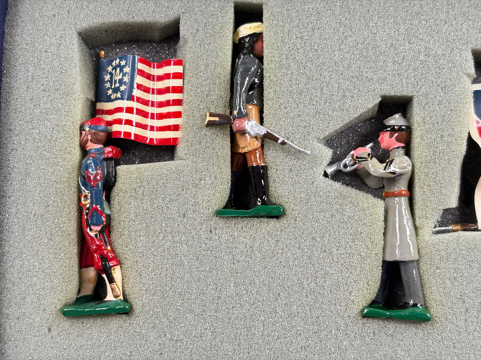 EDMUNDS CIVIL WAR FLAG SET (1 of 4)