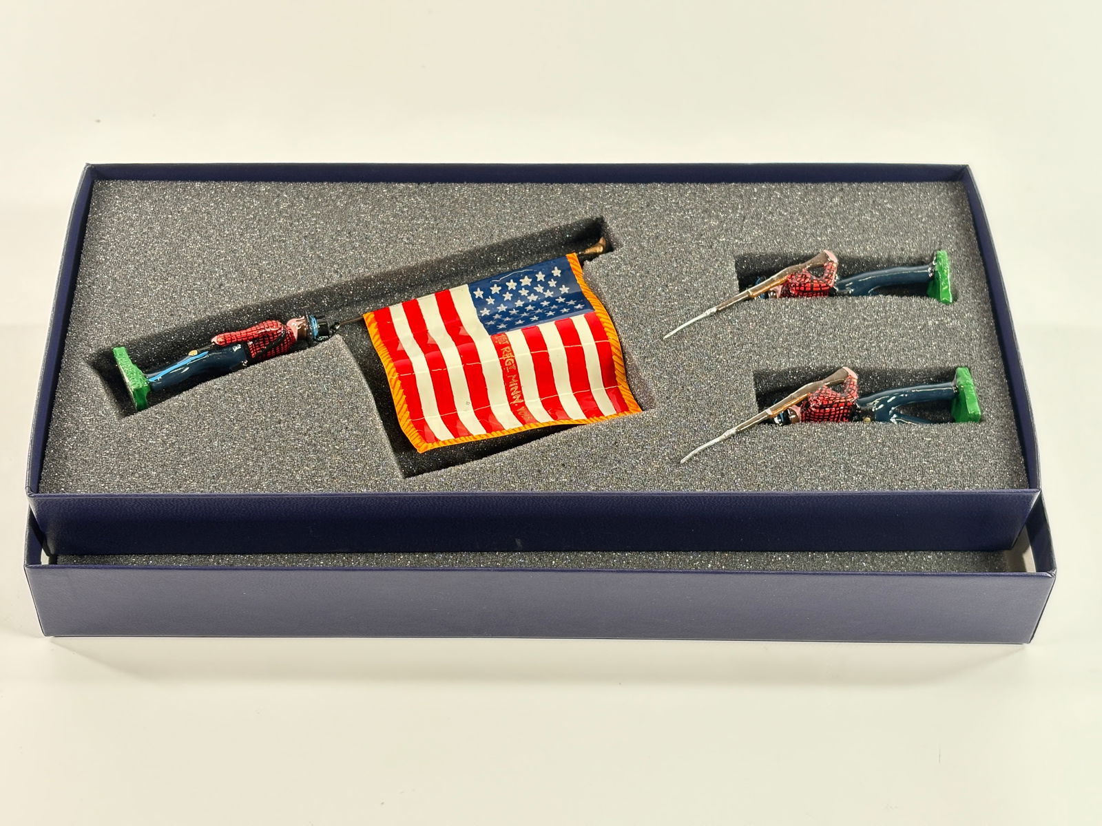 EDMUNDS 1ST MINNESOTA REGT. 1861 FLAG: REMAINS IN VERY GOOD CONDITION, SHOWING SOME WEAR FROM INSERT, NEED WIPED DOWN. BOX SHOWING SOME WEAR.