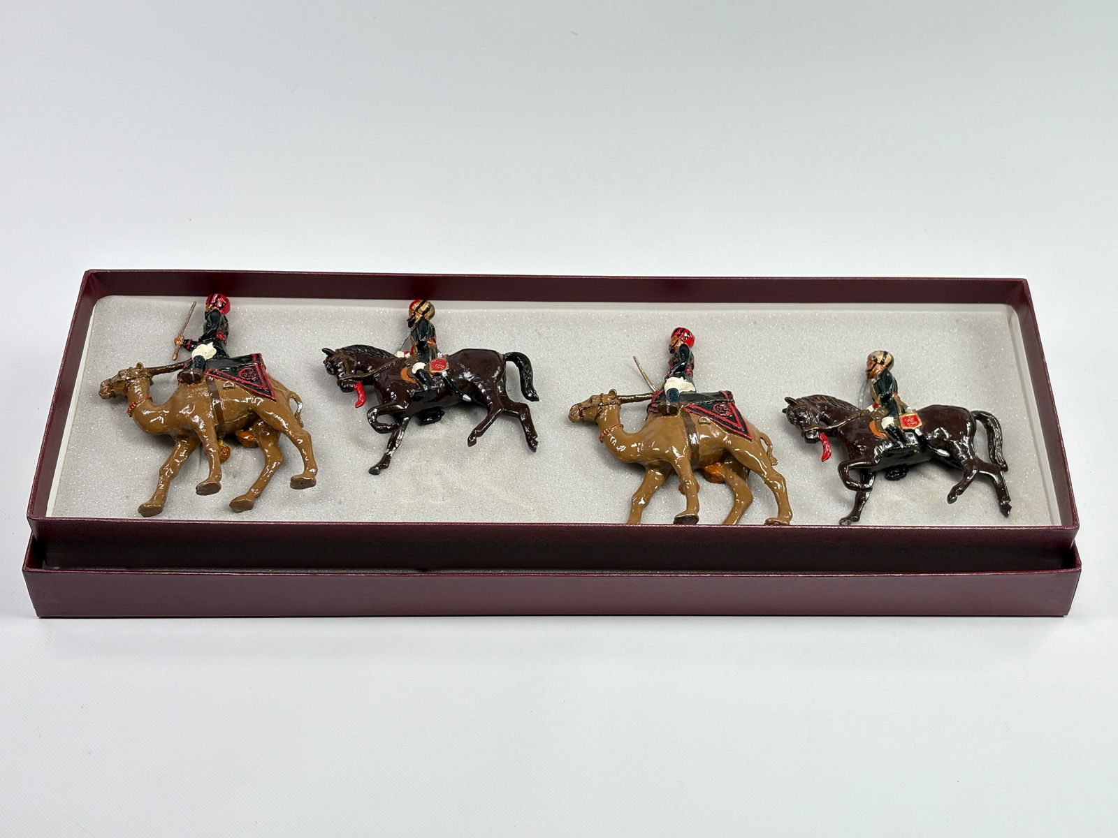 NOSTALGIA TOY SOLDIER CAMEL & HORSE SET: REMAINS IN VERY GOOD CLEAN CONDITION. BOX SHOWING SOME TYPICAL STORAGE WEAR.