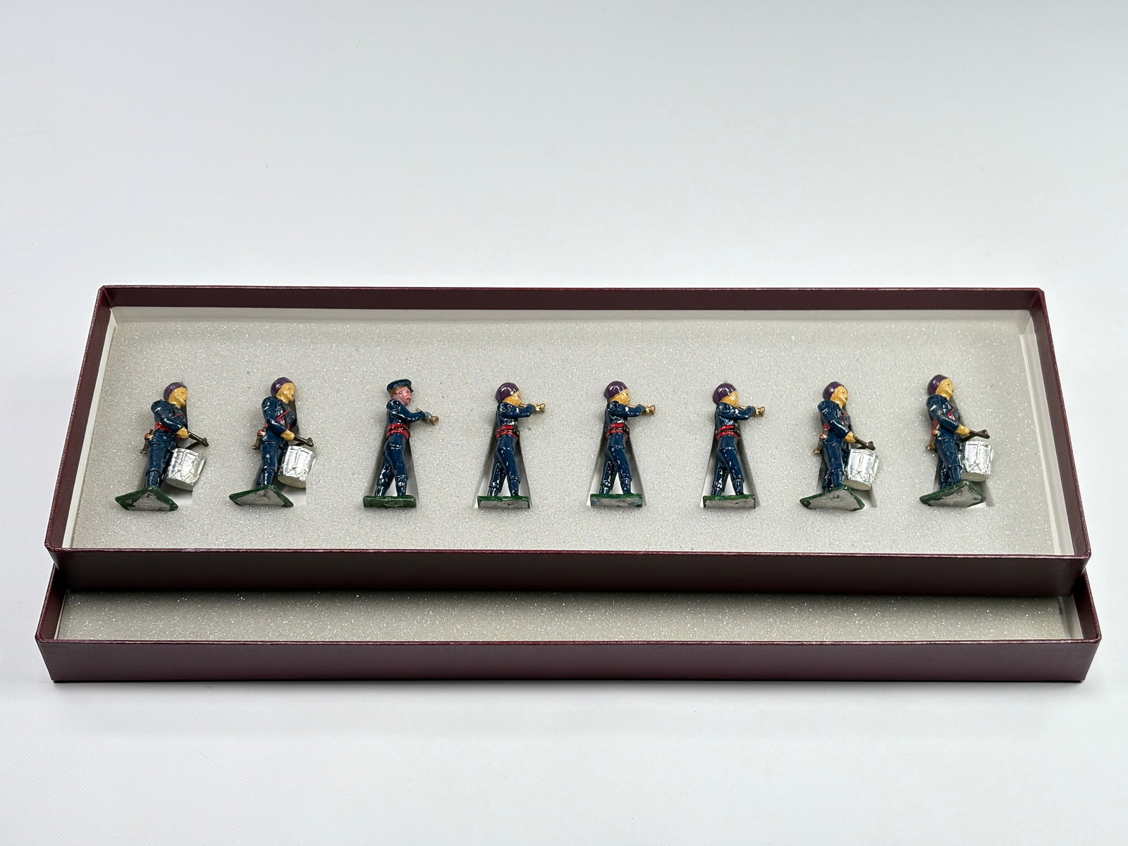 NOSTALGIA TOY SOLDIER 1ST CHINESE DRUM & BUGLE BAND: REMAINS IN VERY GOOD CLEAN CONDITION. BOX SHOWING SOME TYPICAL STORAGE WEAR.