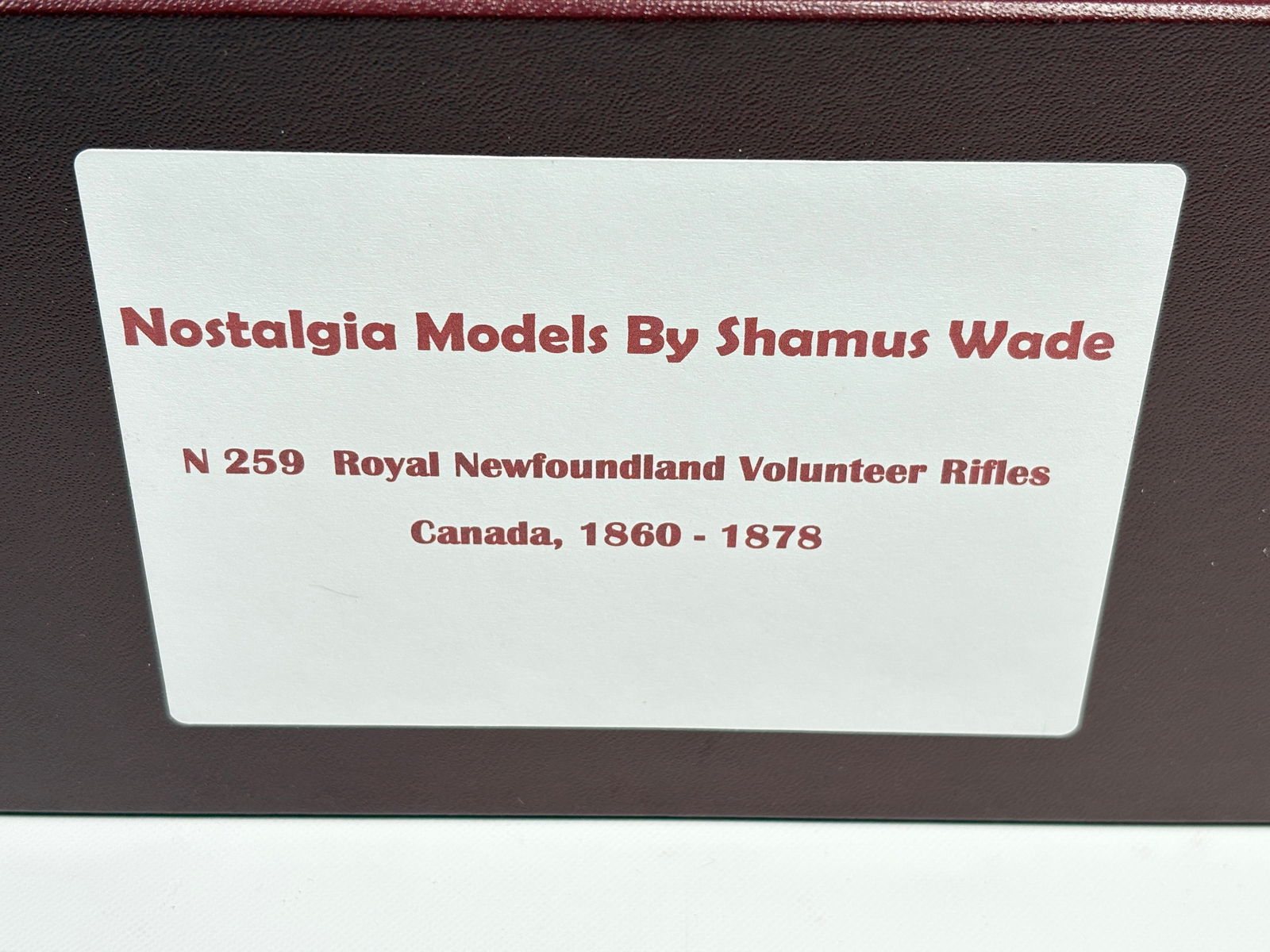 NOSTALGIA TOY SOLDIER ROYAL NEWFOUNDLAND RIFLES: REMAINS IN VERY GOOD CLEAN CONDITION. BOX SHOWING SOME TYPICAL STORAGE WEAR.